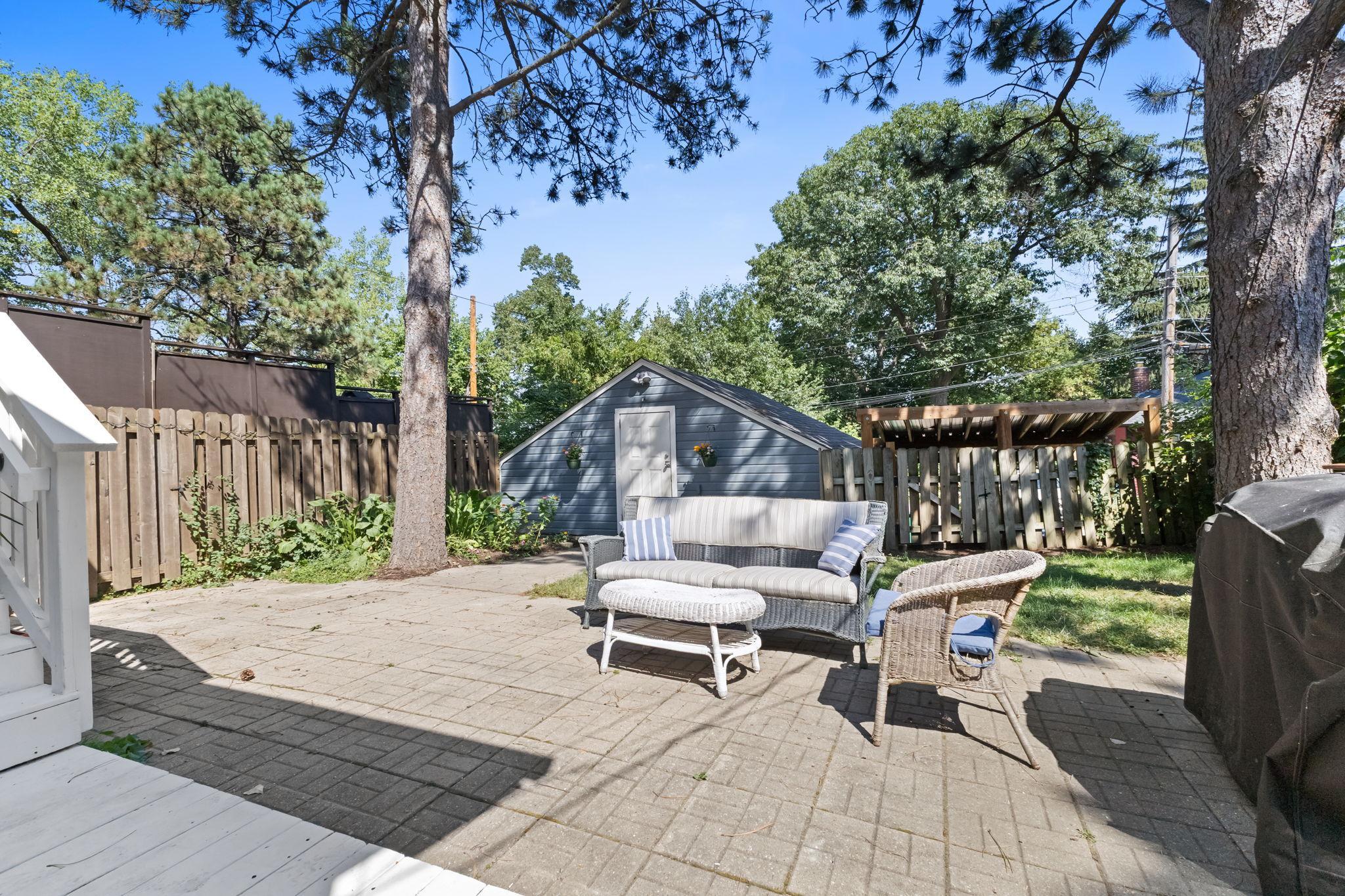main property photo 33