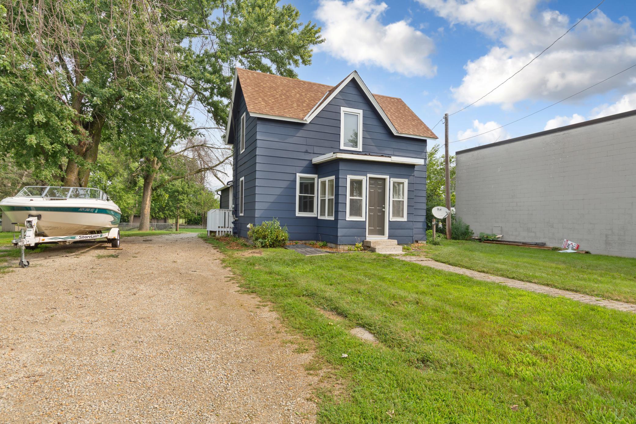 main property photo 5