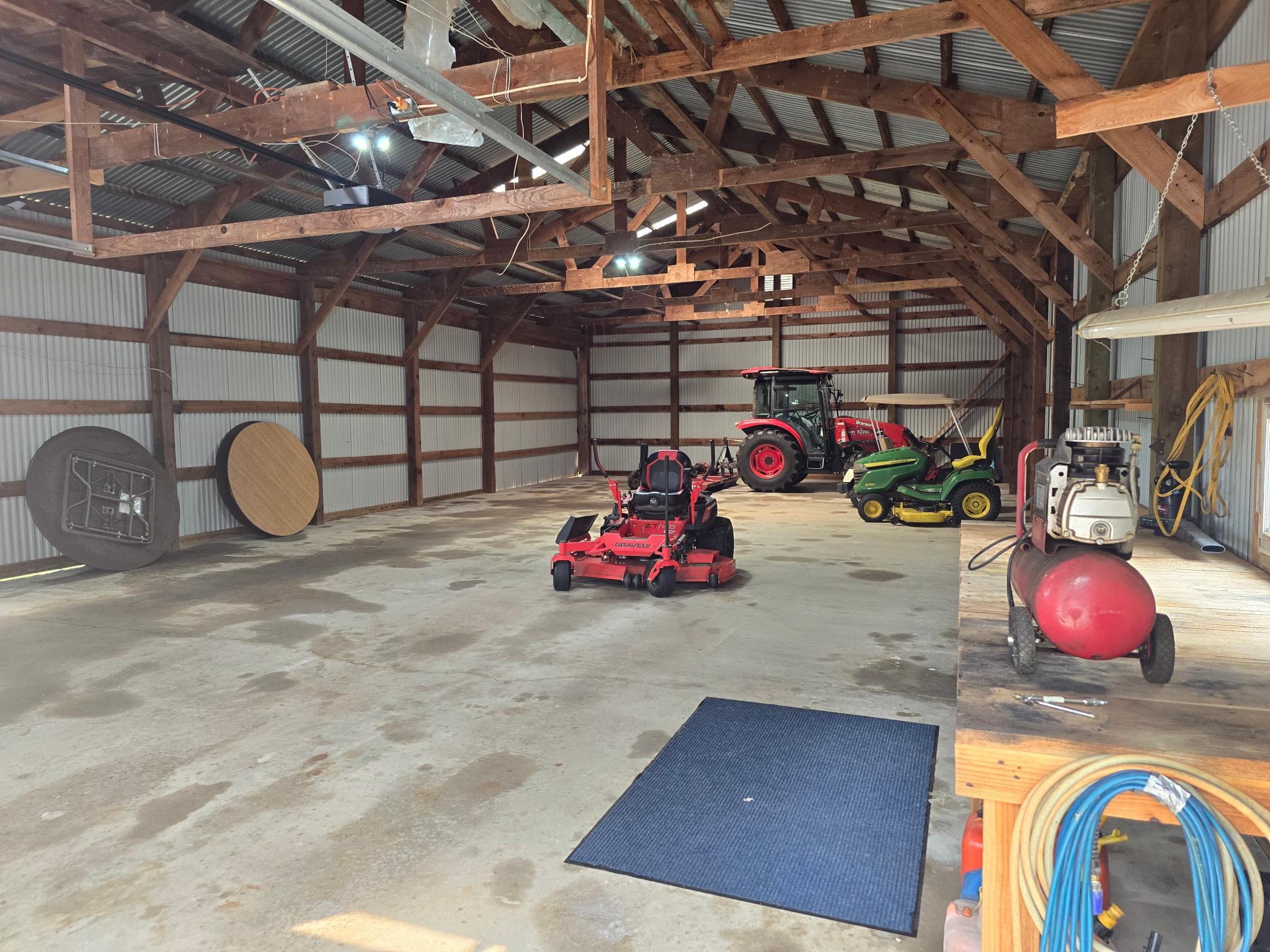 main property photo 29