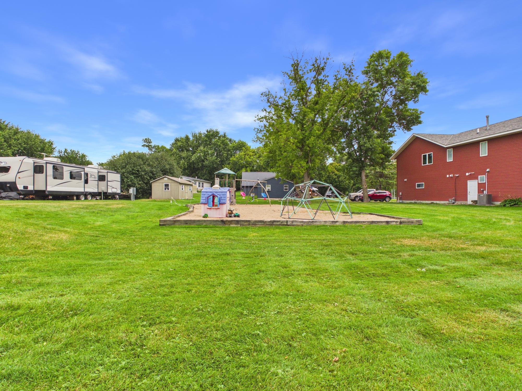 main property photo 14