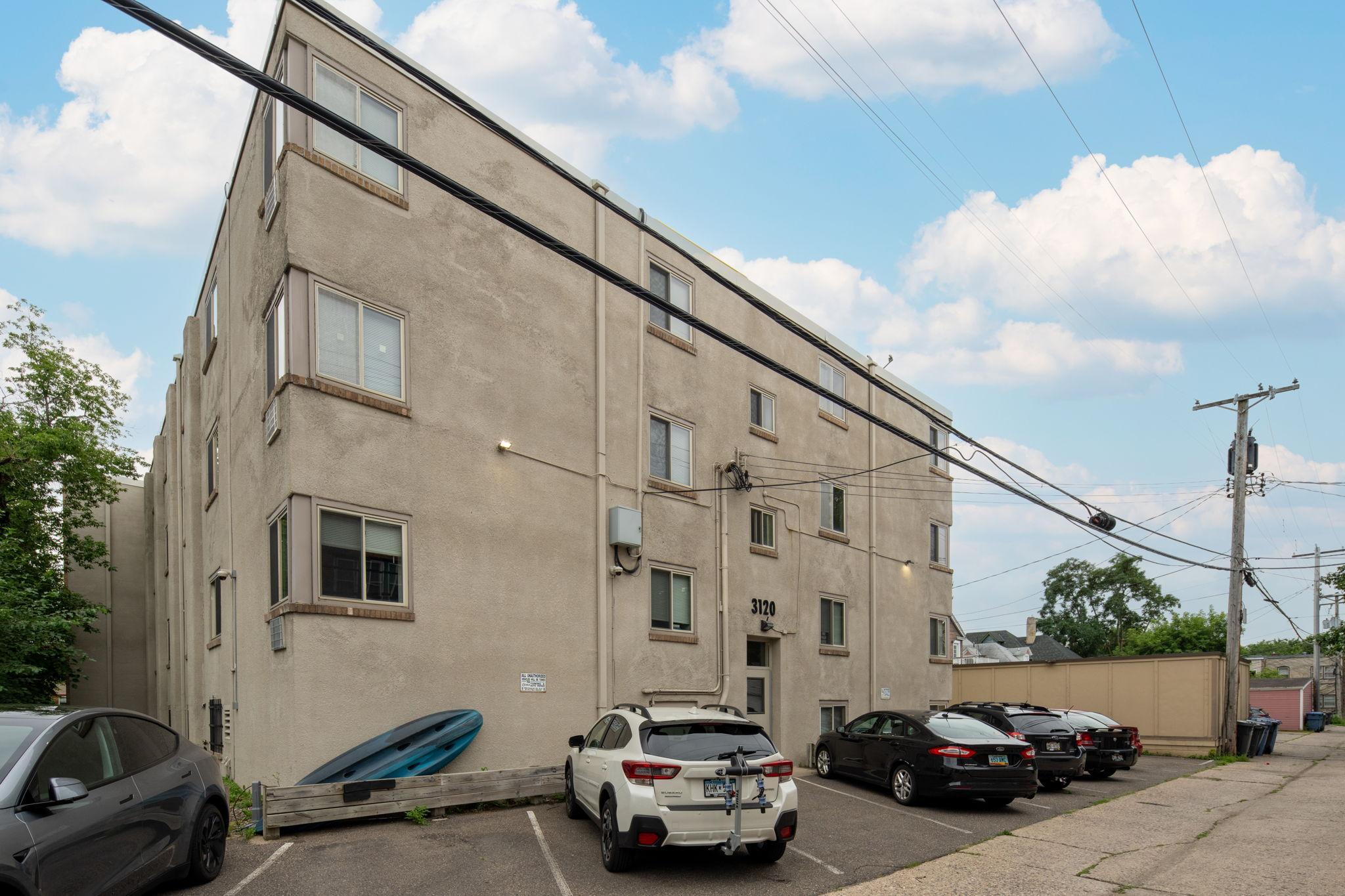 main property photo 16
