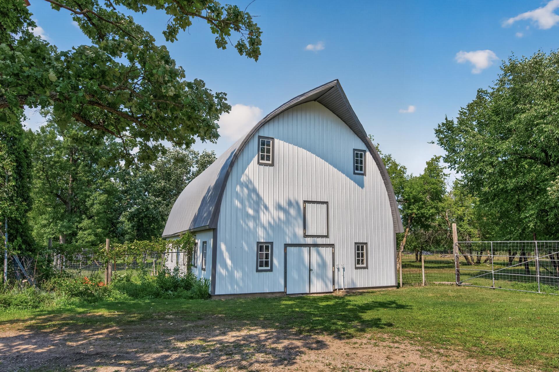 main property photo 37