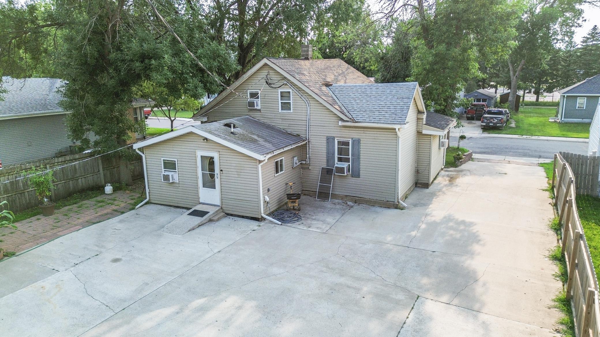 main property photo 25