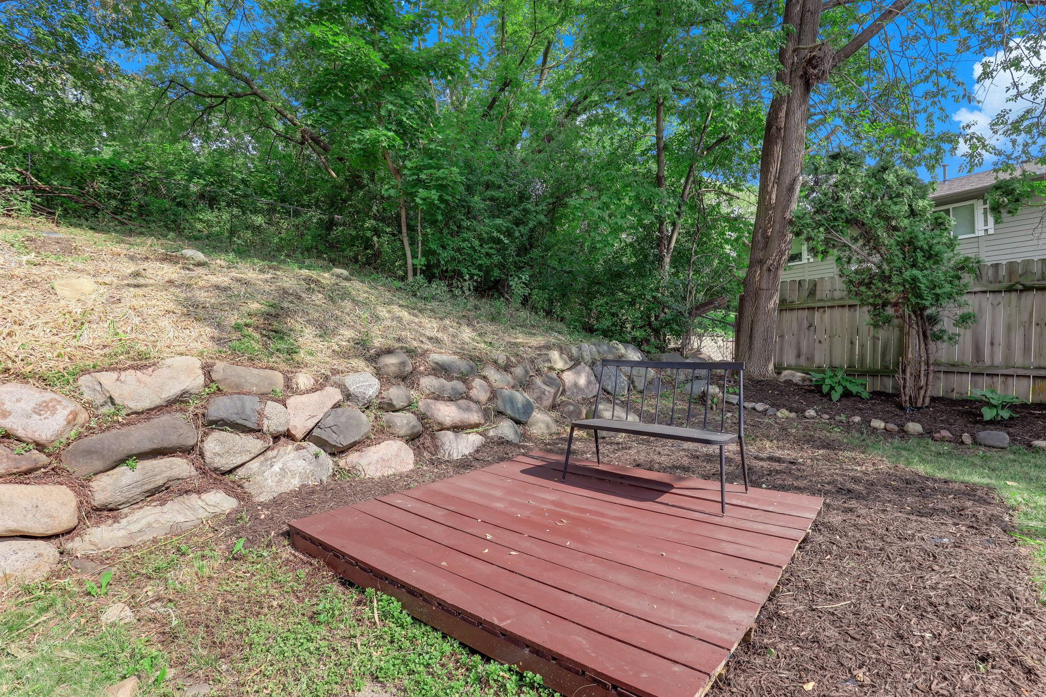 main property photo 24