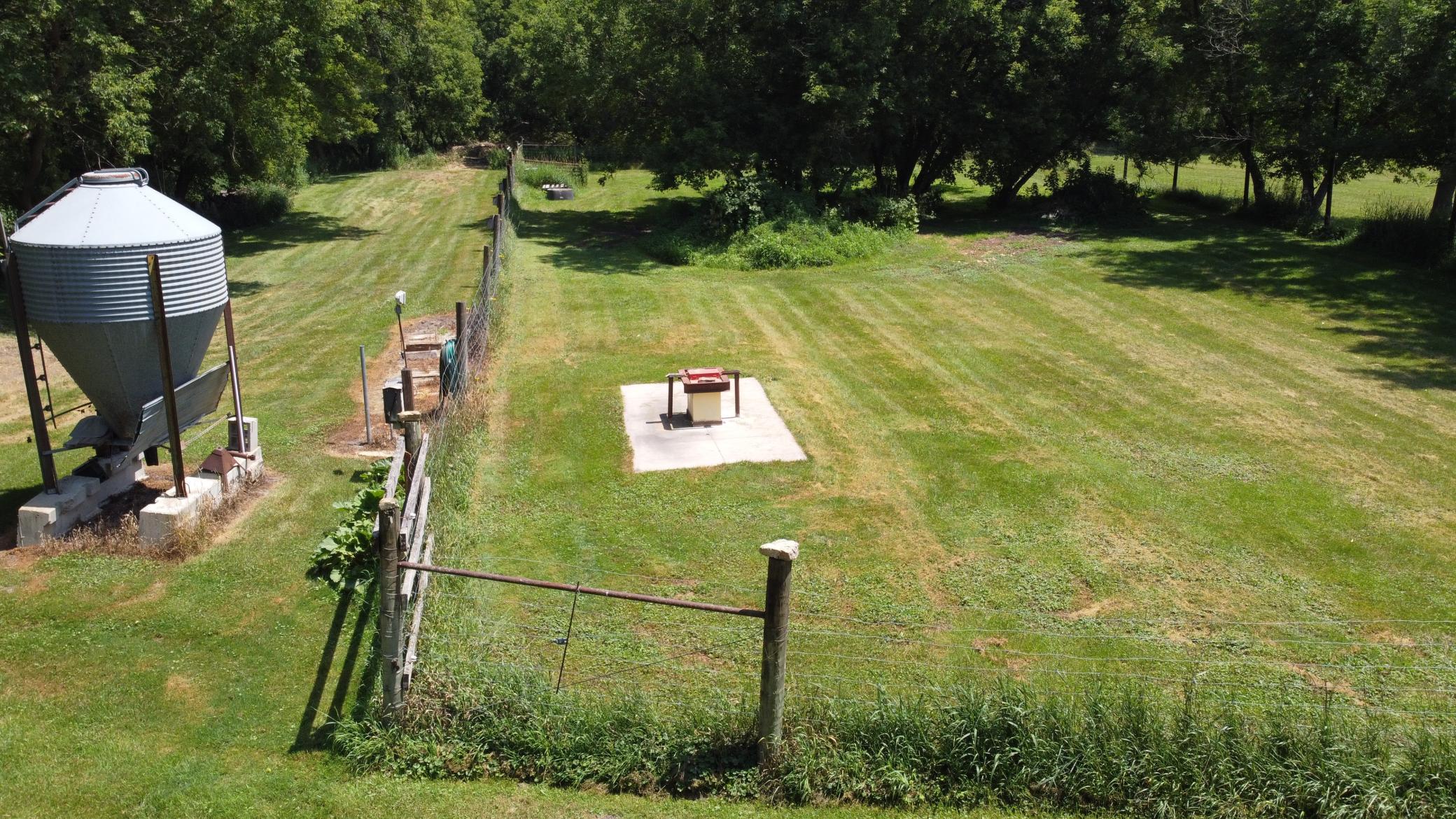 main property photo 23