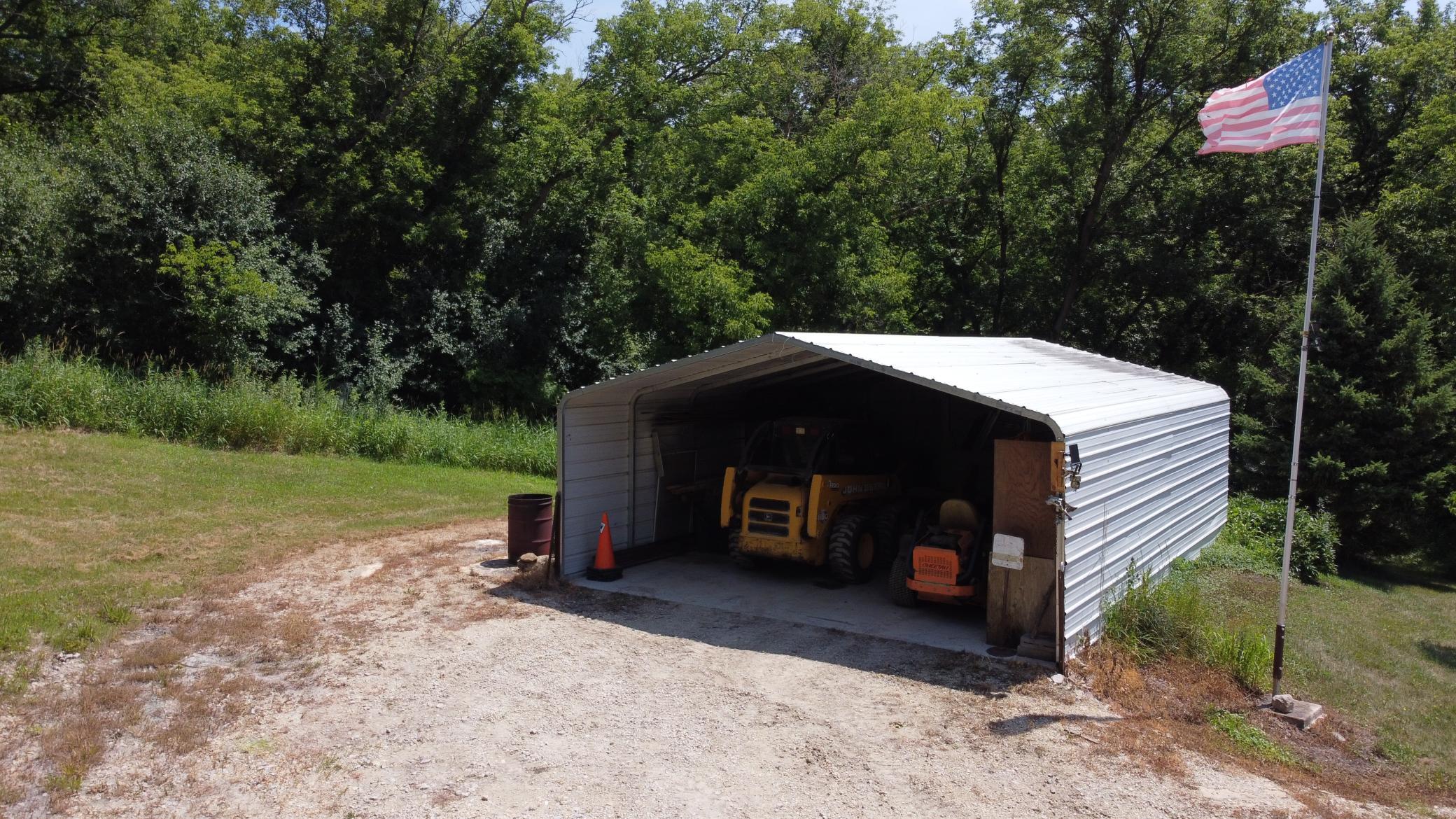 main property photo 26