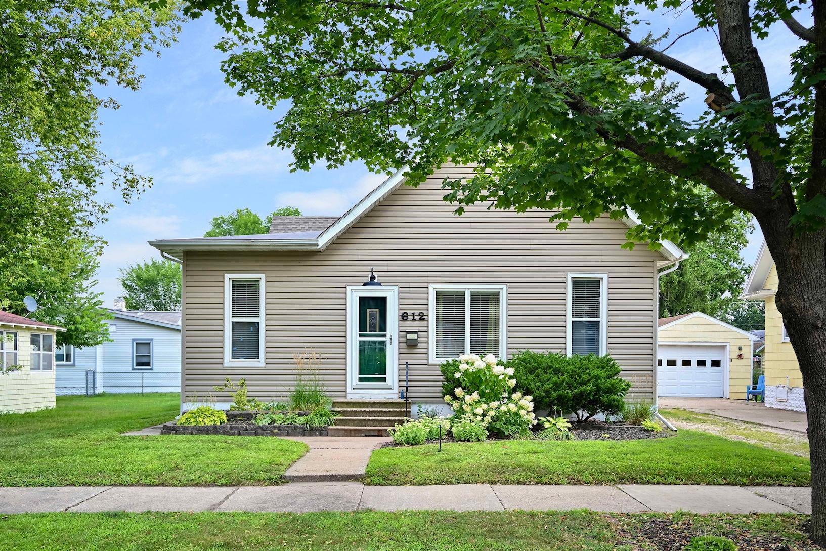 main property photo 23