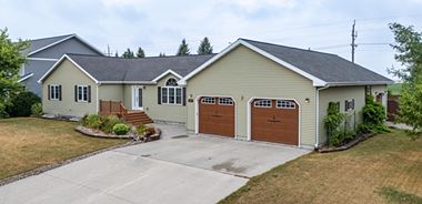 image of property with 6 Bed | 4 Bath | 4,476 Sqft