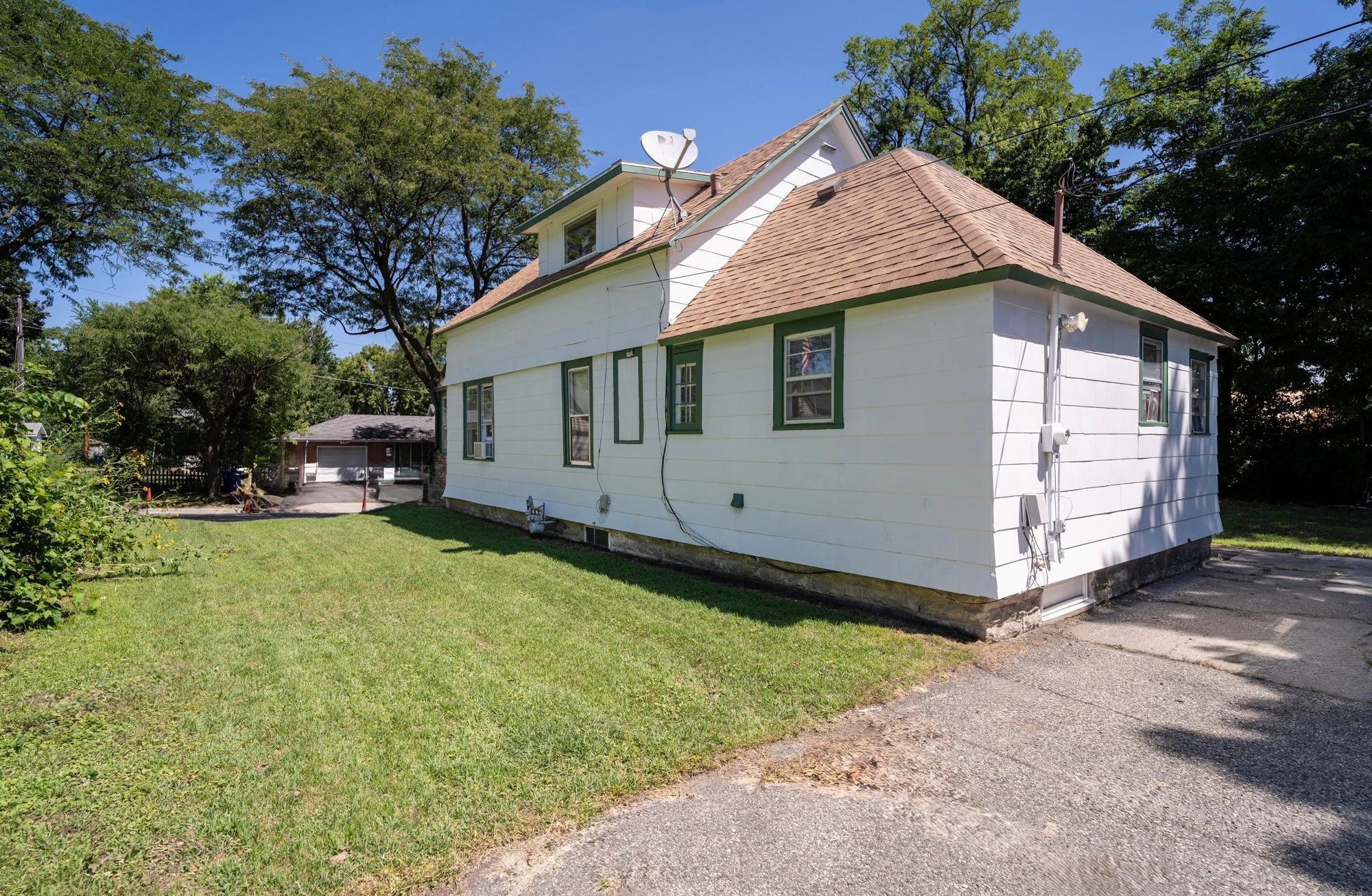 main property photo 23