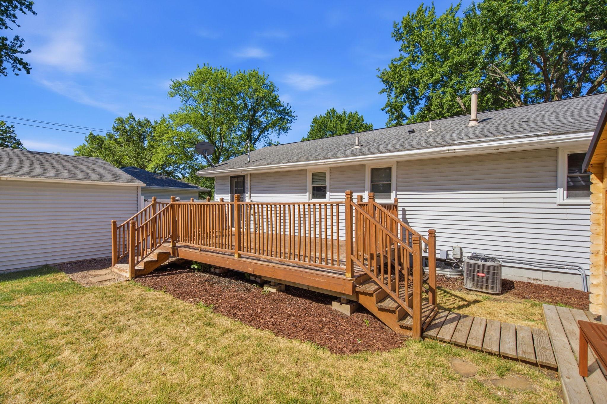 main property photo 9