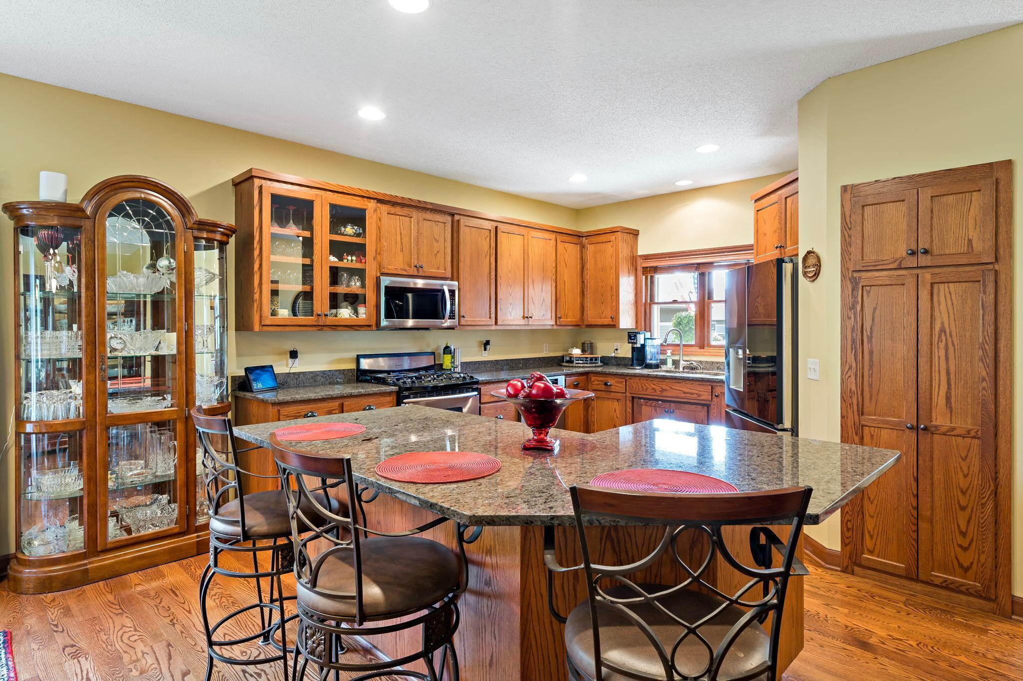 main property photo 6