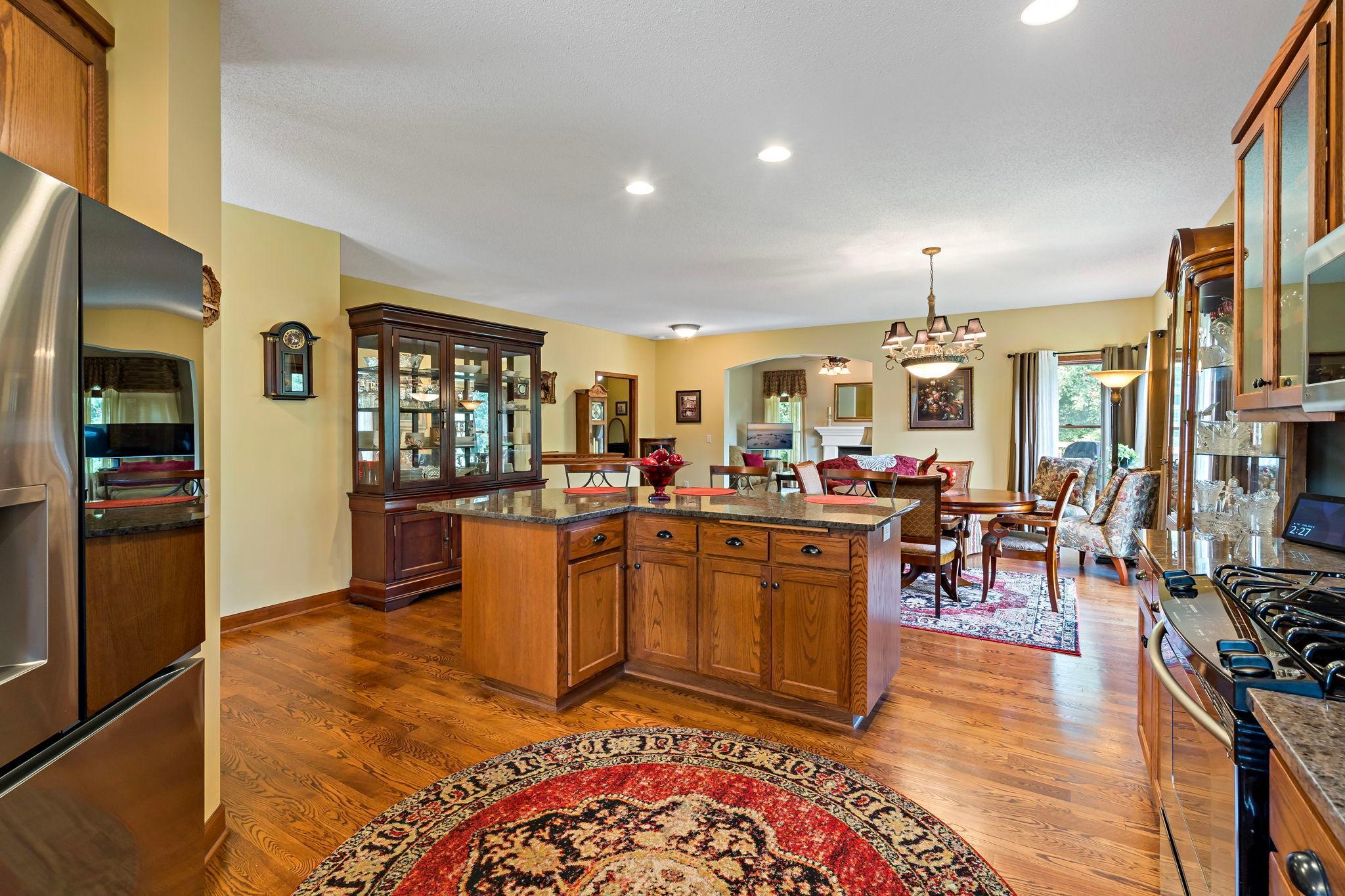 main property photo 8