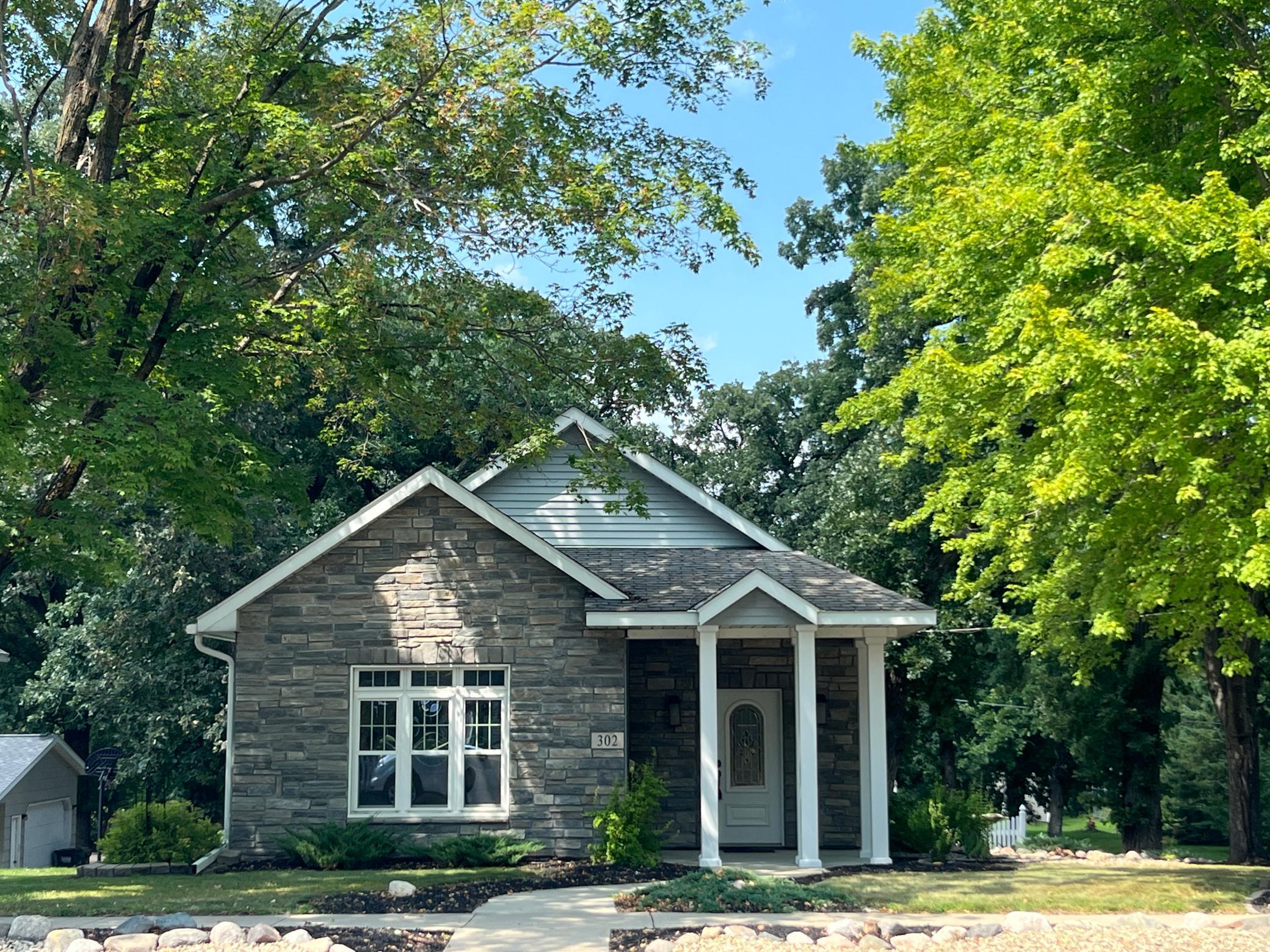 main property photo 41