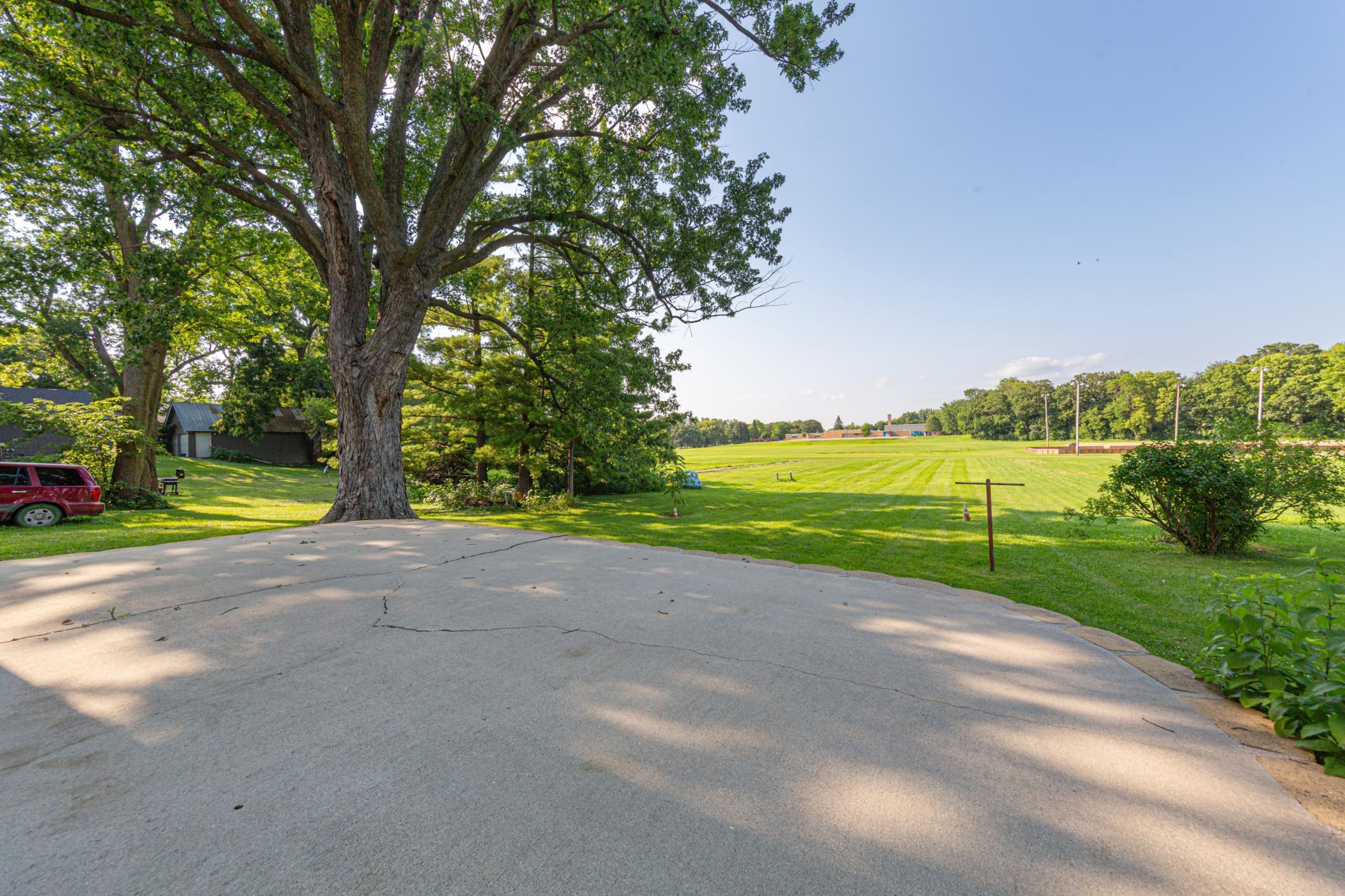 main property photo 30