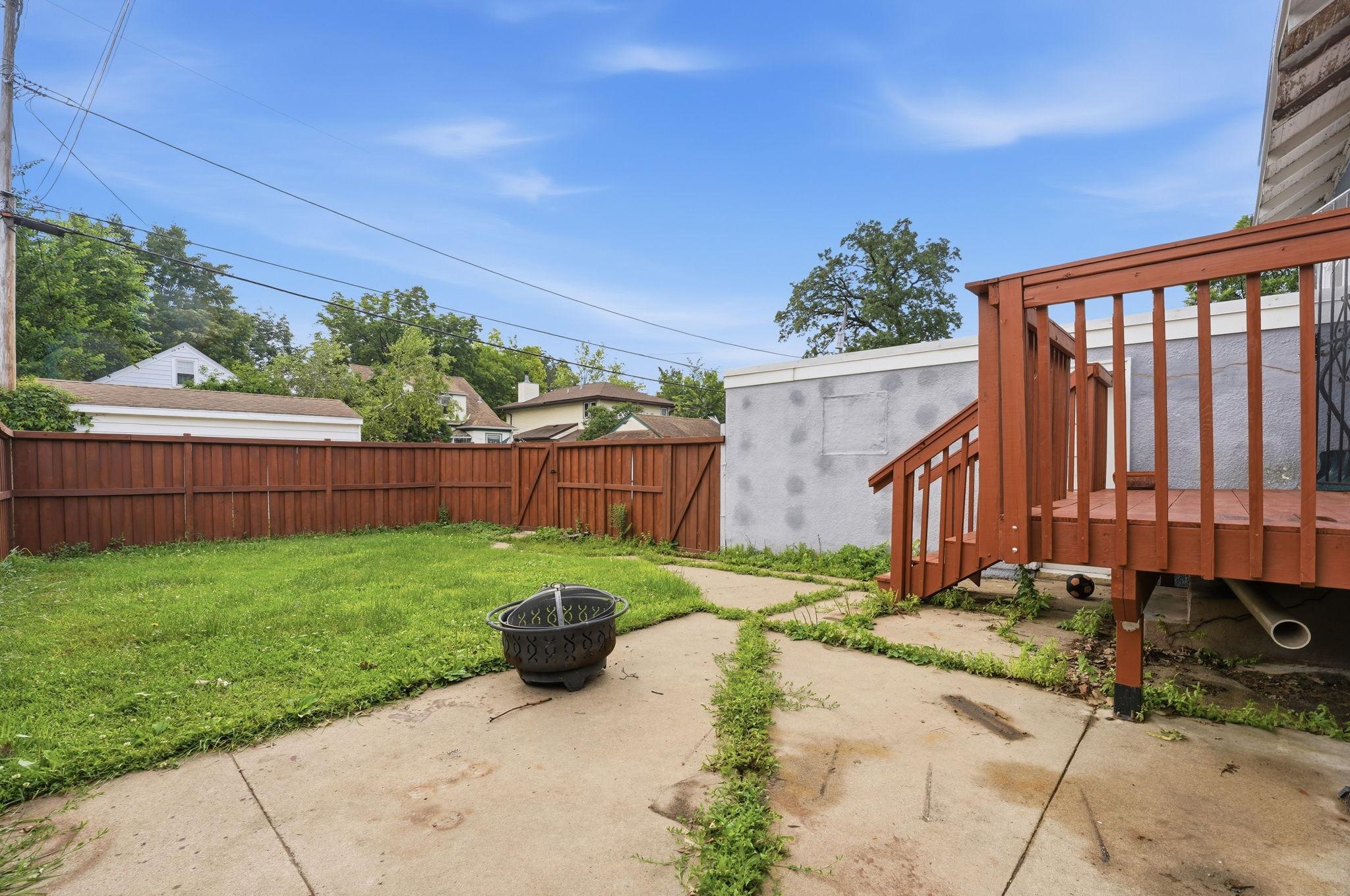 main property photo 40