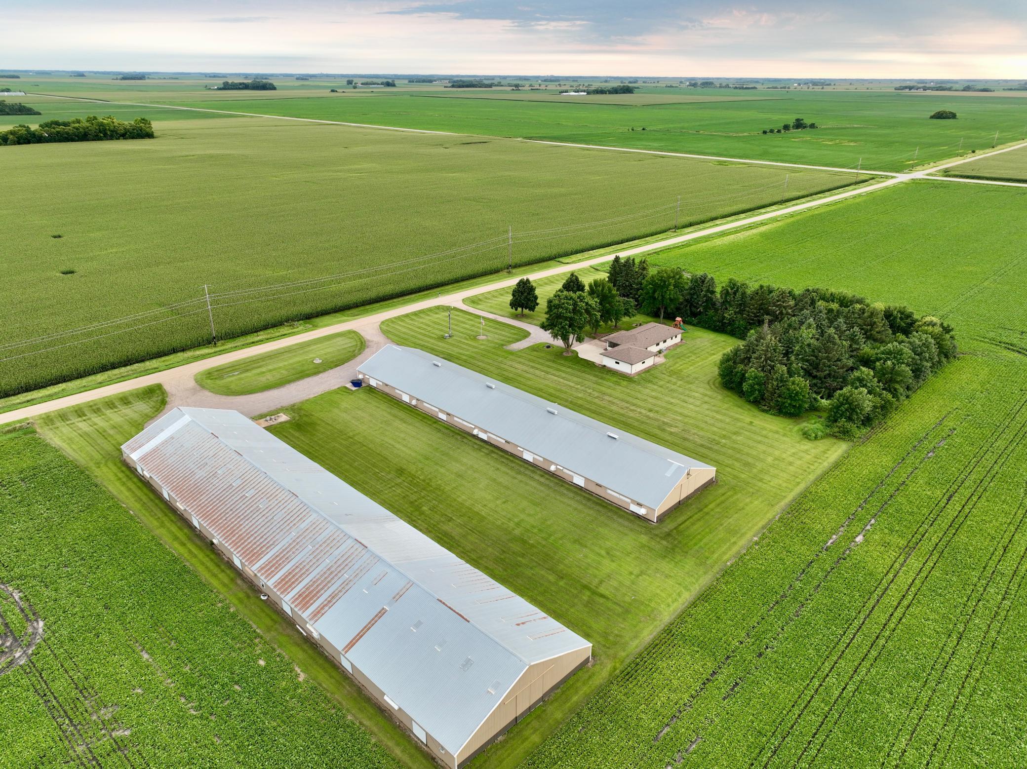 main property photo 36