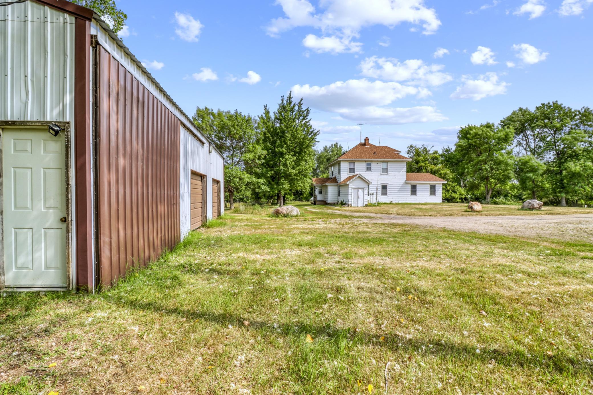 main property photo 40