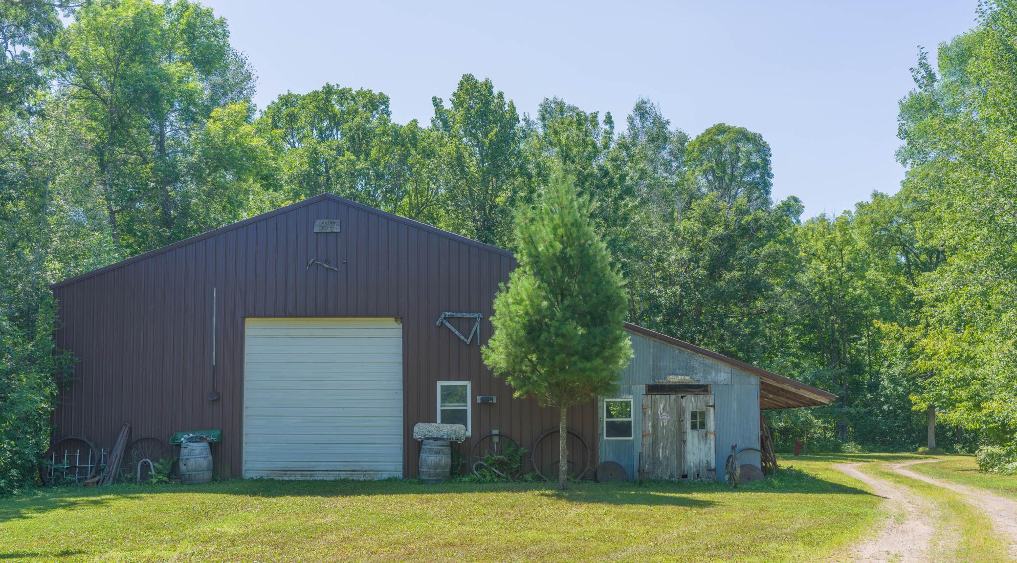 main property photo 23