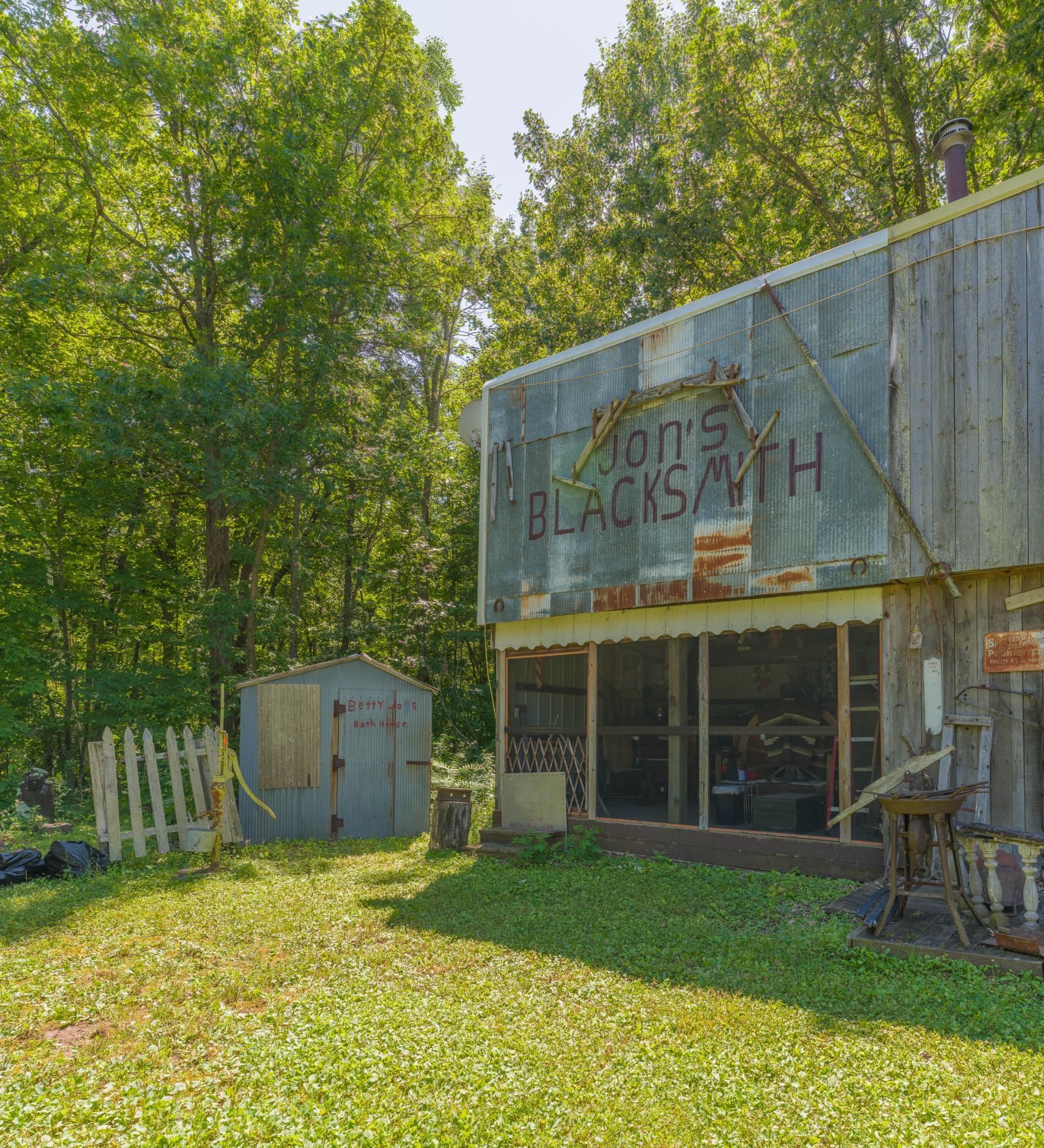 main property photo 40