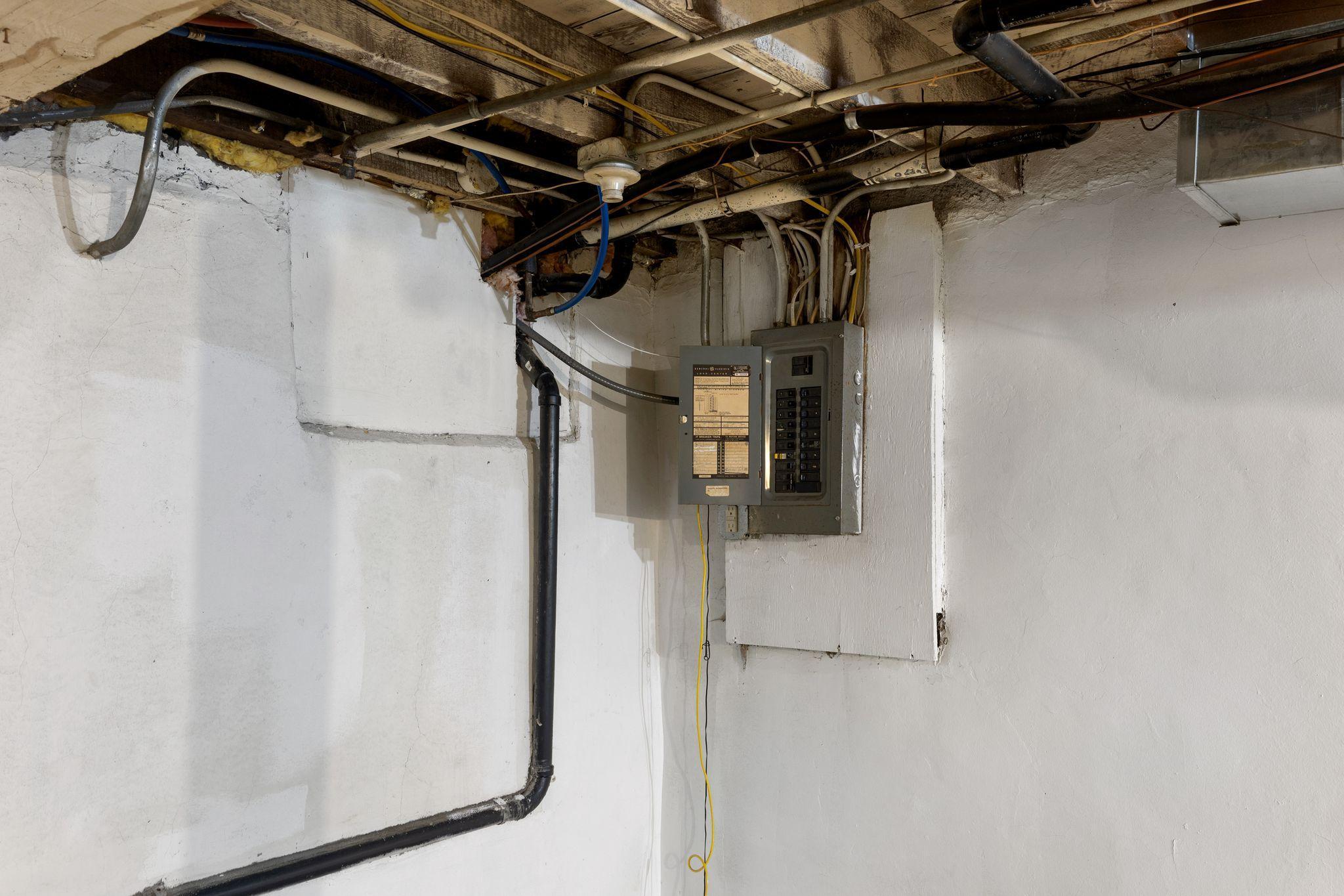 main property photo 32