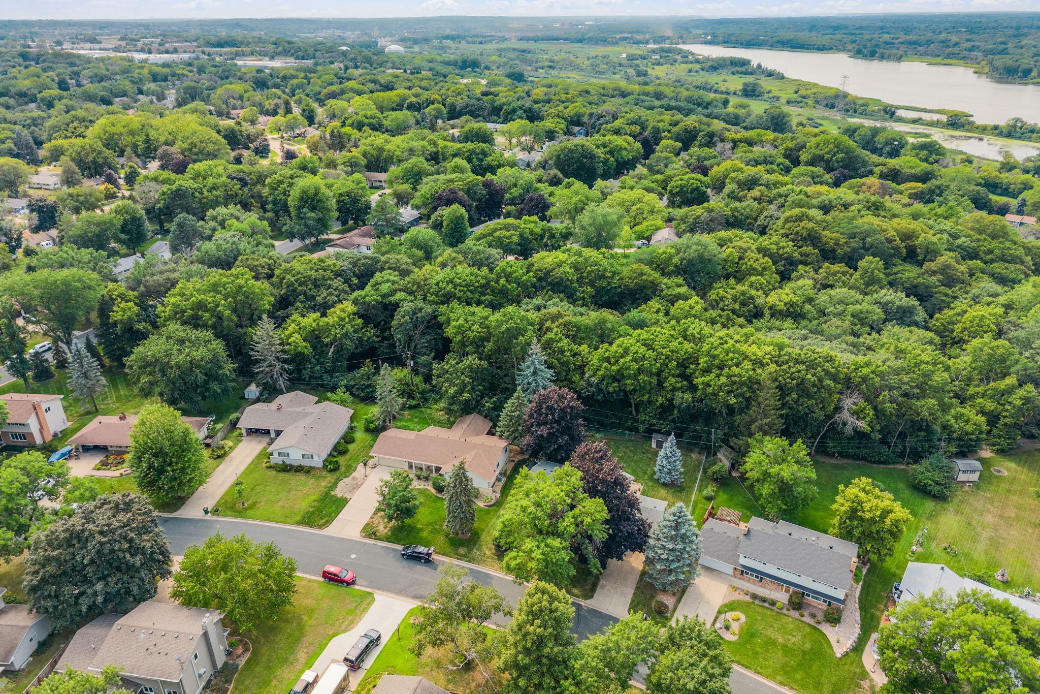 main property photo 32