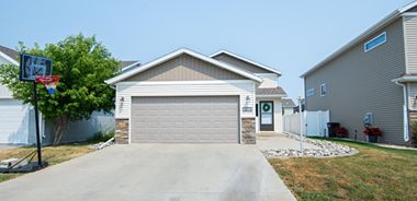 image of property with 3 Bed | 2 Bath | 2,050 Sqft