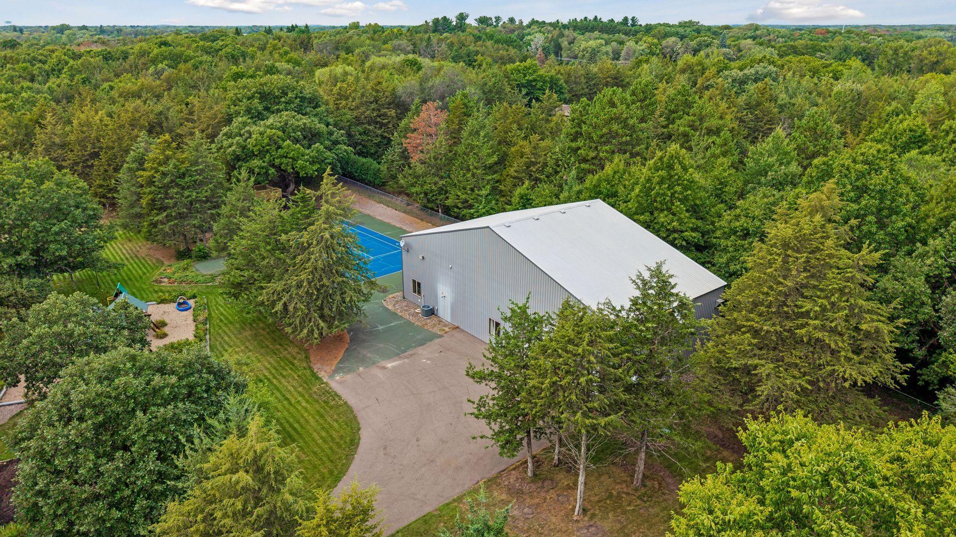 main property photo 4