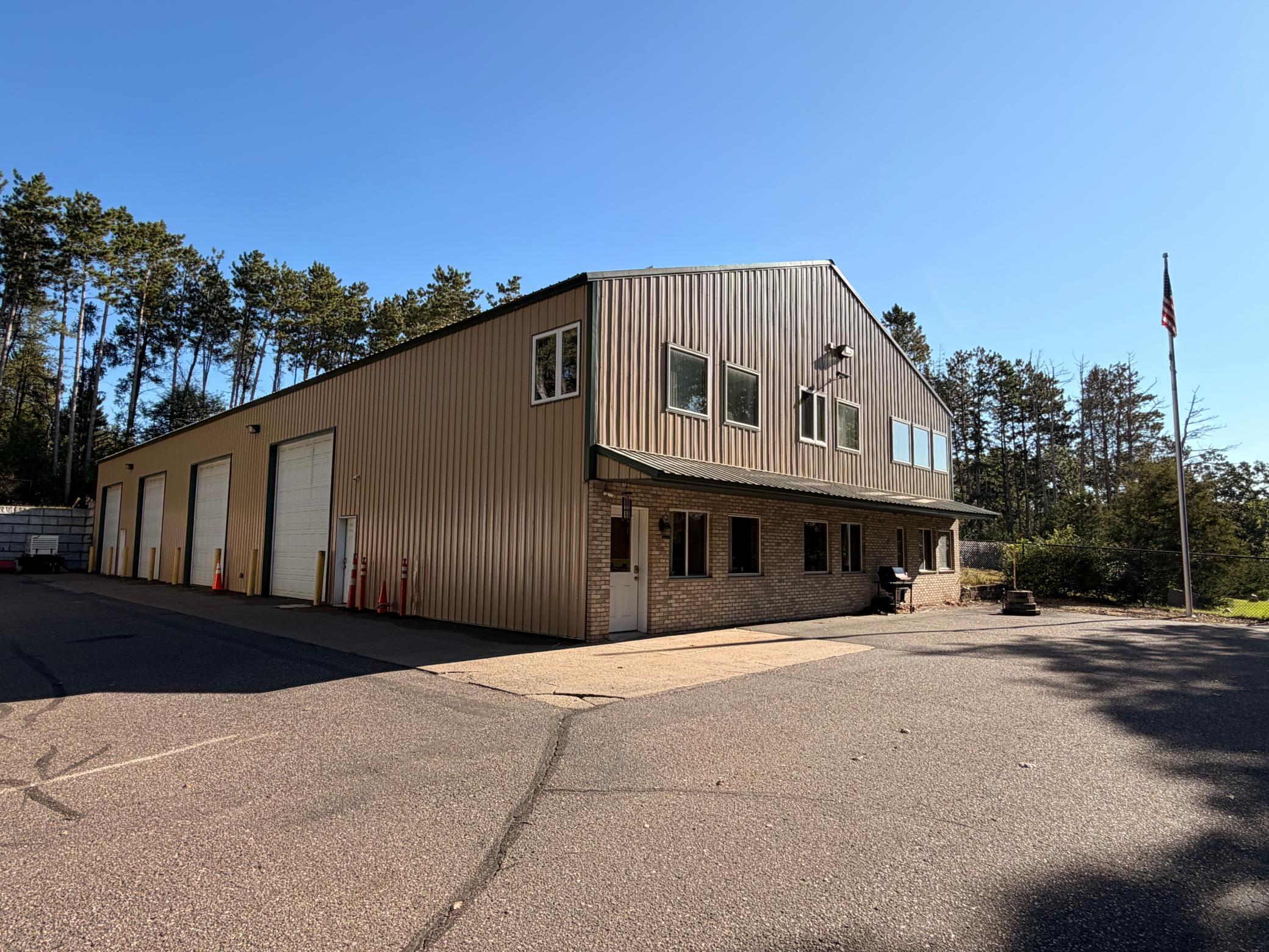 main property photo 76