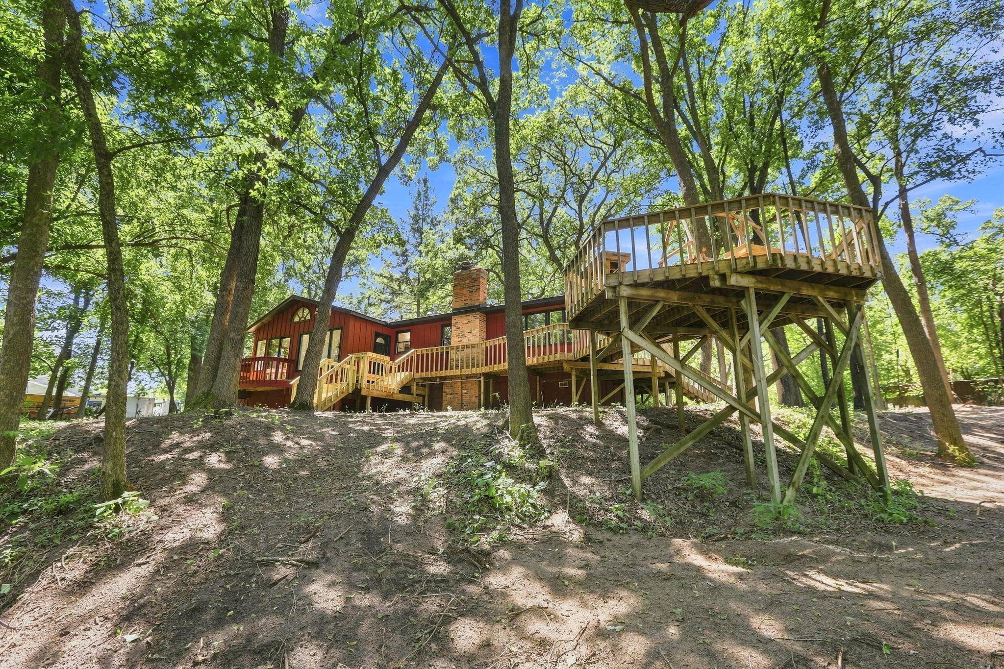 main property photo 40