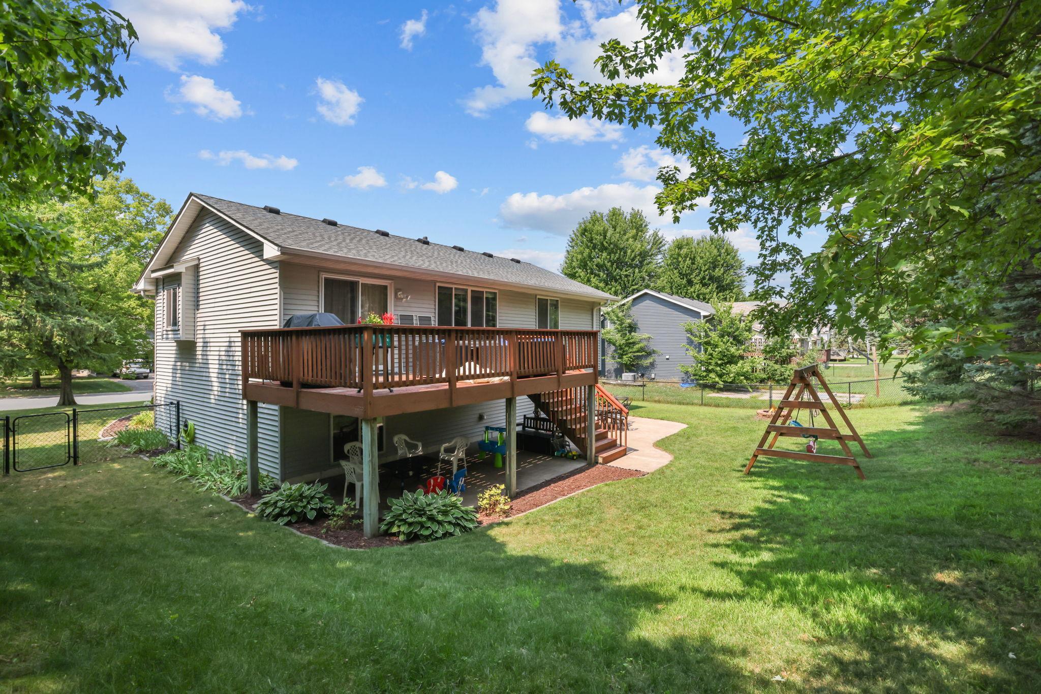 main property photo 22