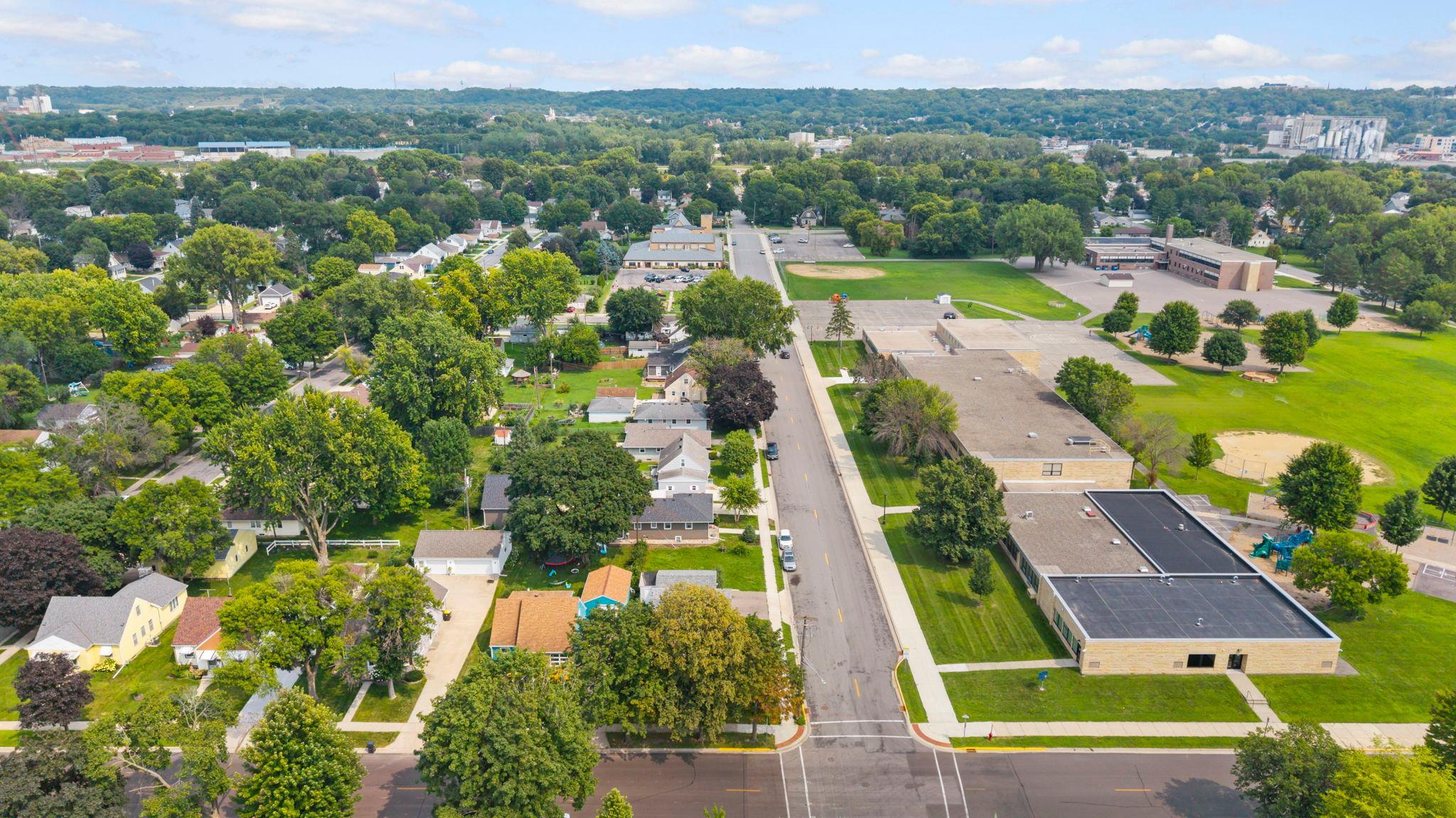 main property photo 3