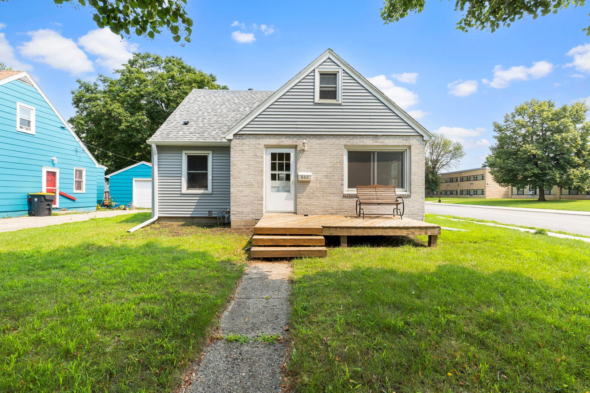 main property photo 5