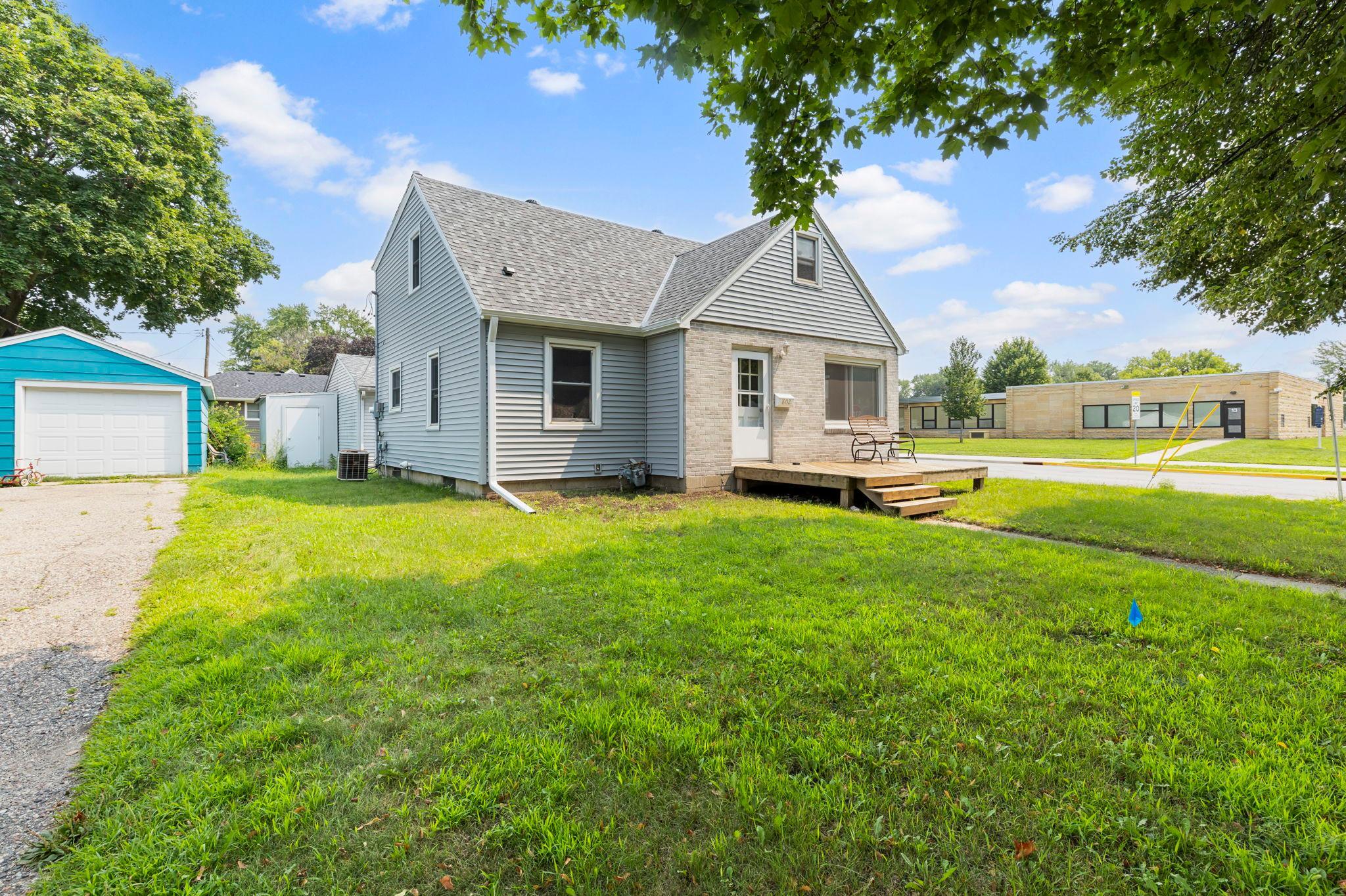 main property photo 6