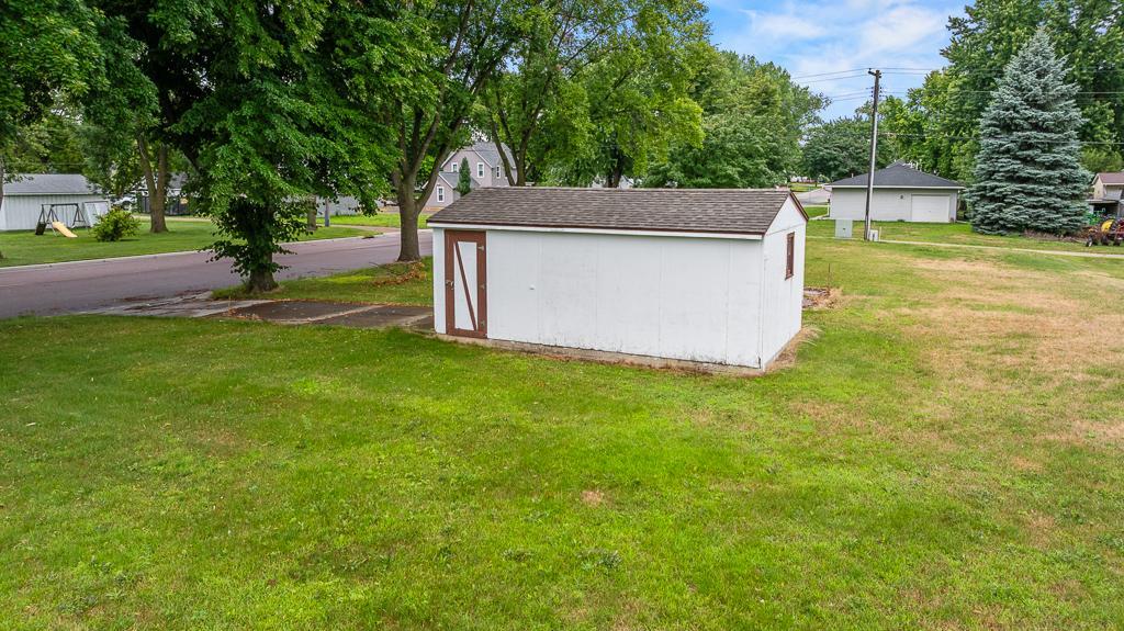 main property photo 10