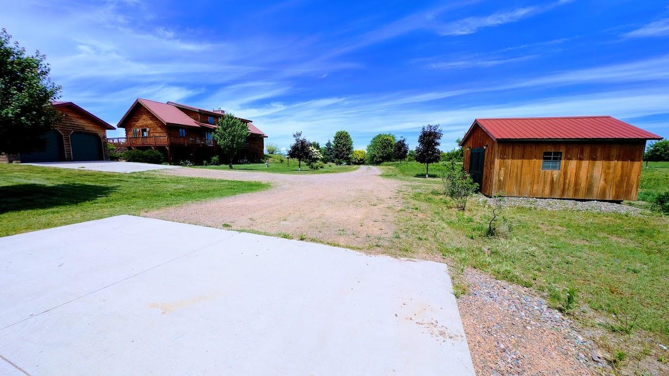 main property photo 41