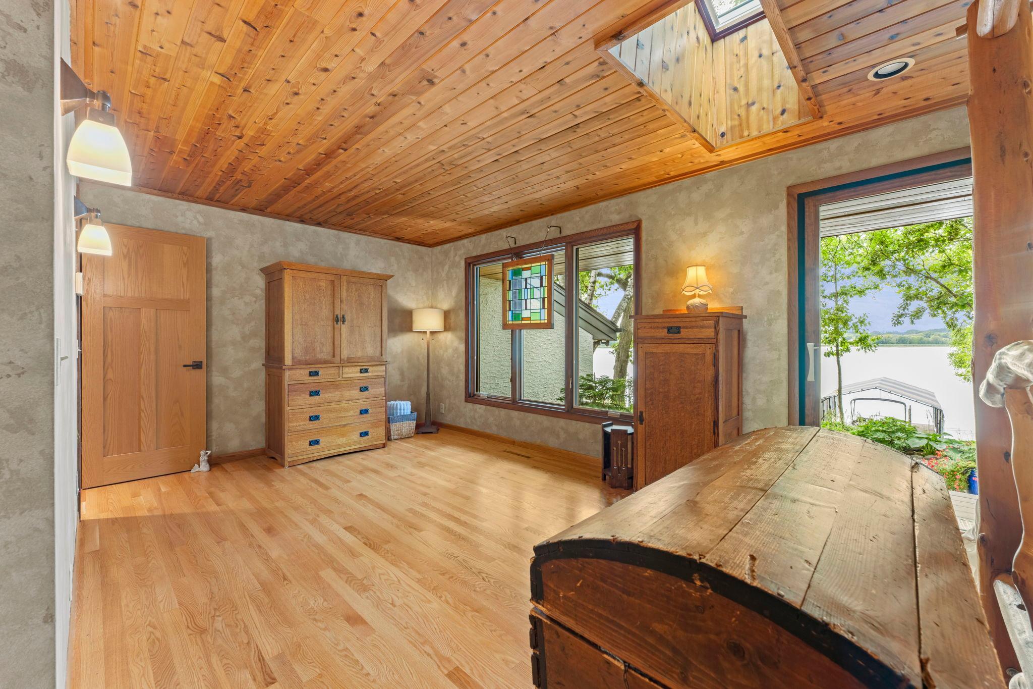 main property photo 50