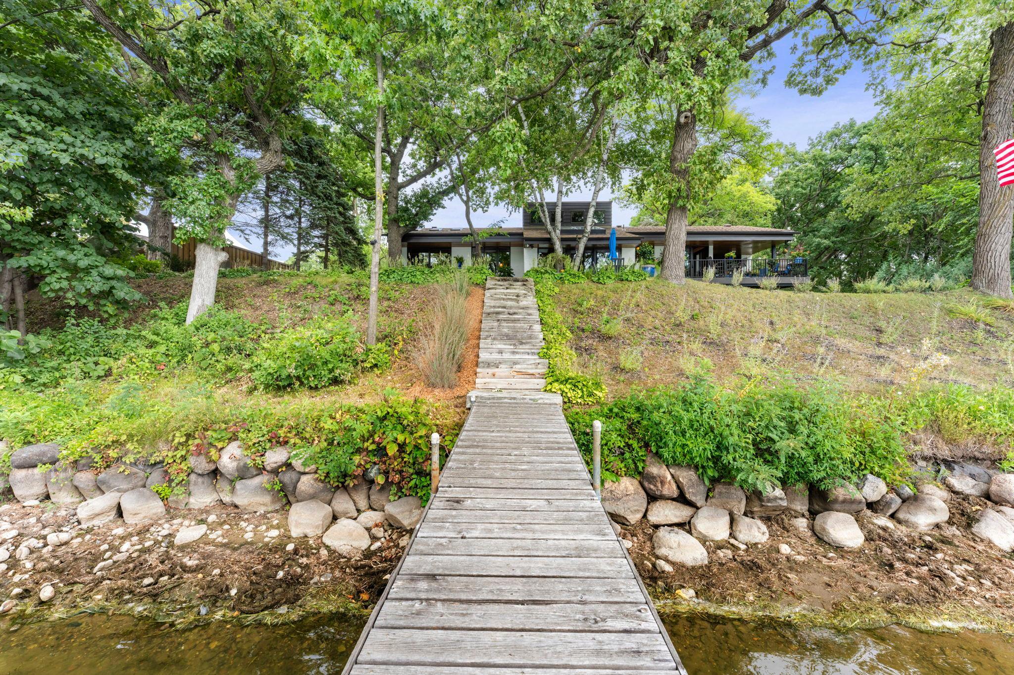 main property photo 78