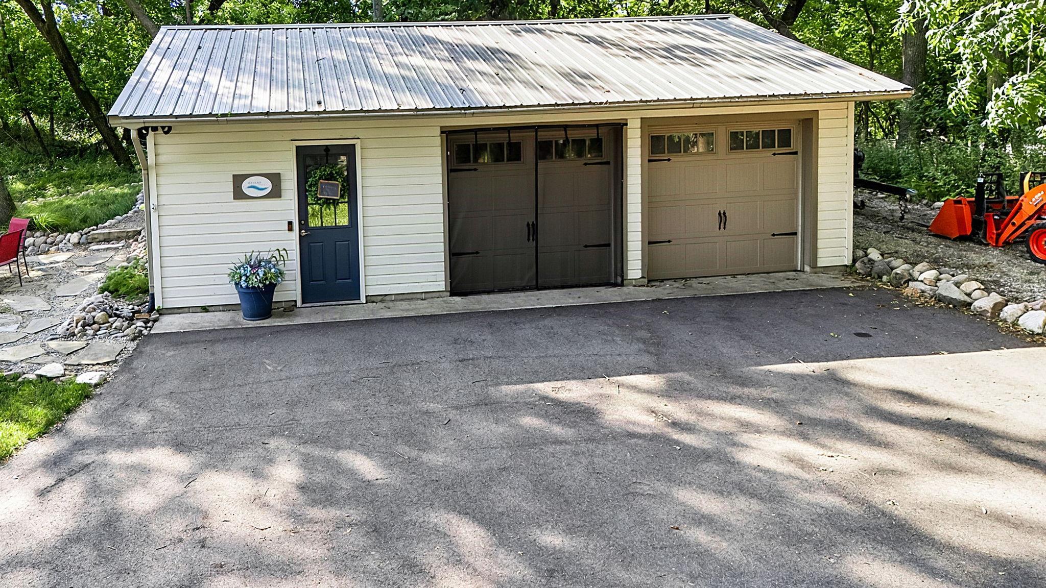main property photo 98