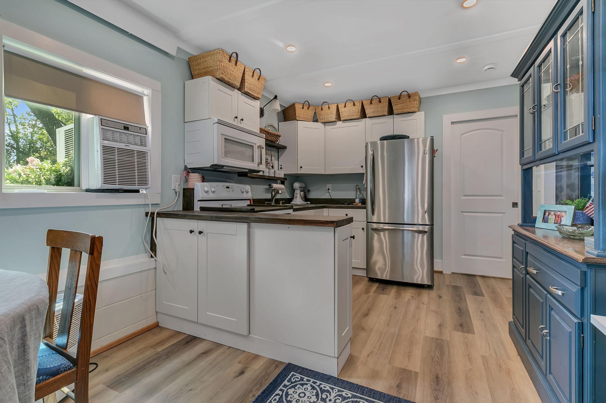 main property photo 99