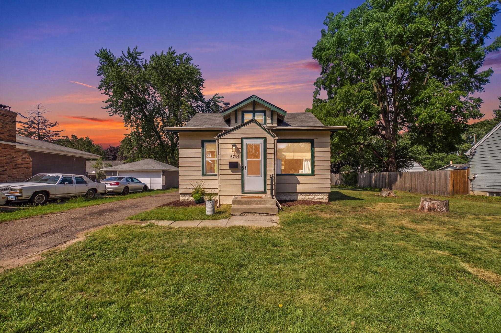 main property photo 13