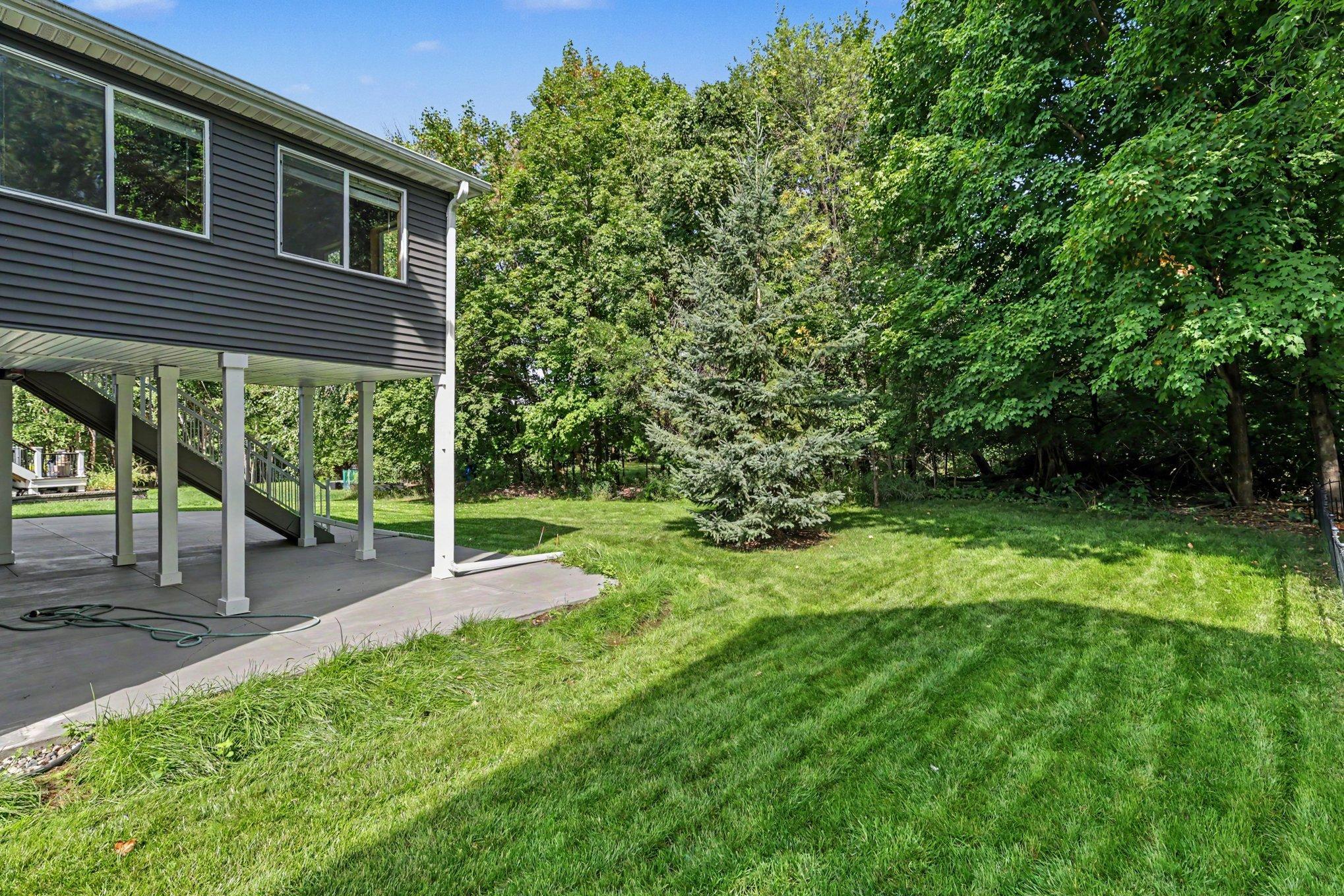 main property photo 41