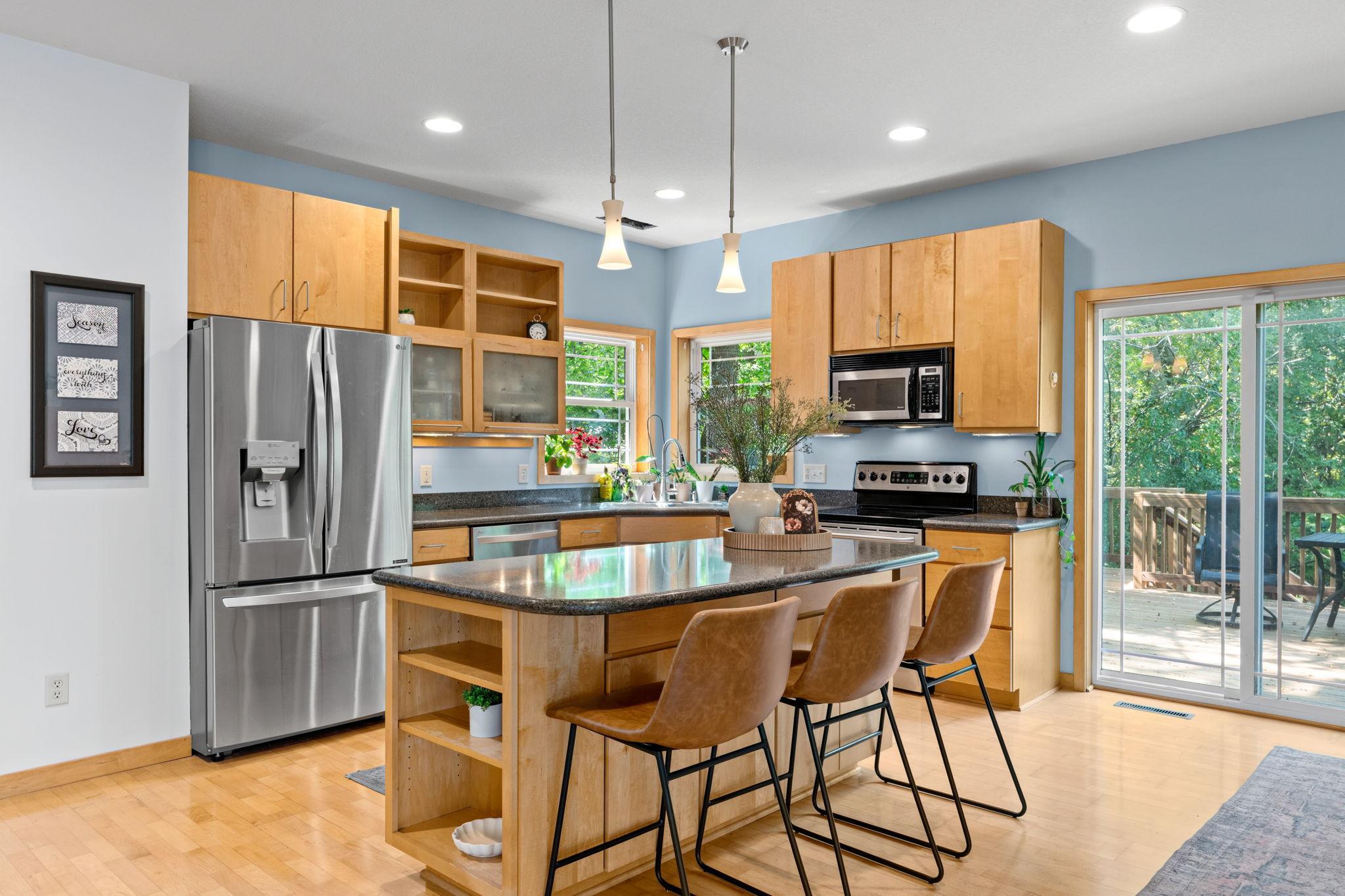main property photo 14