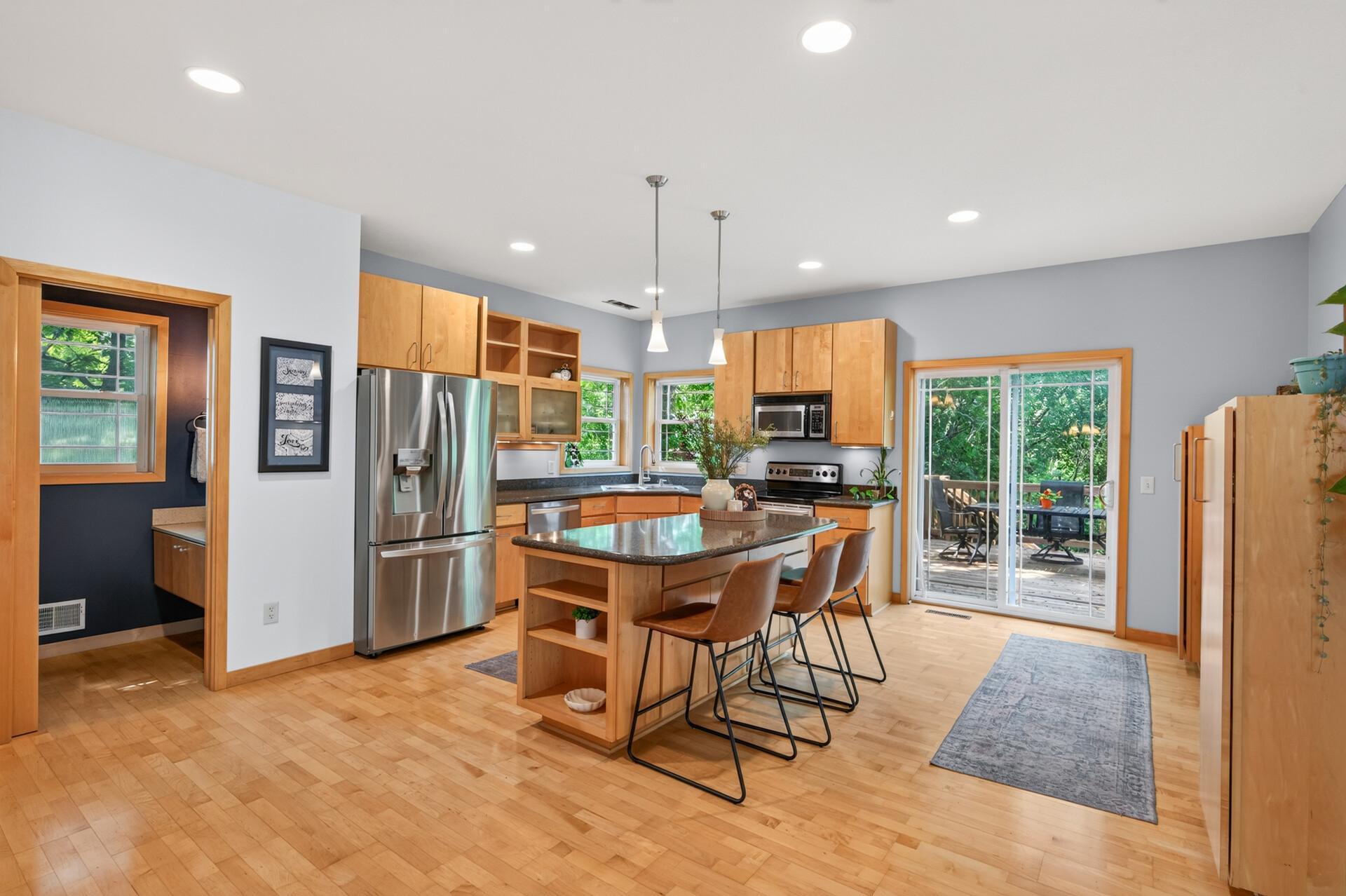 main property photo 15