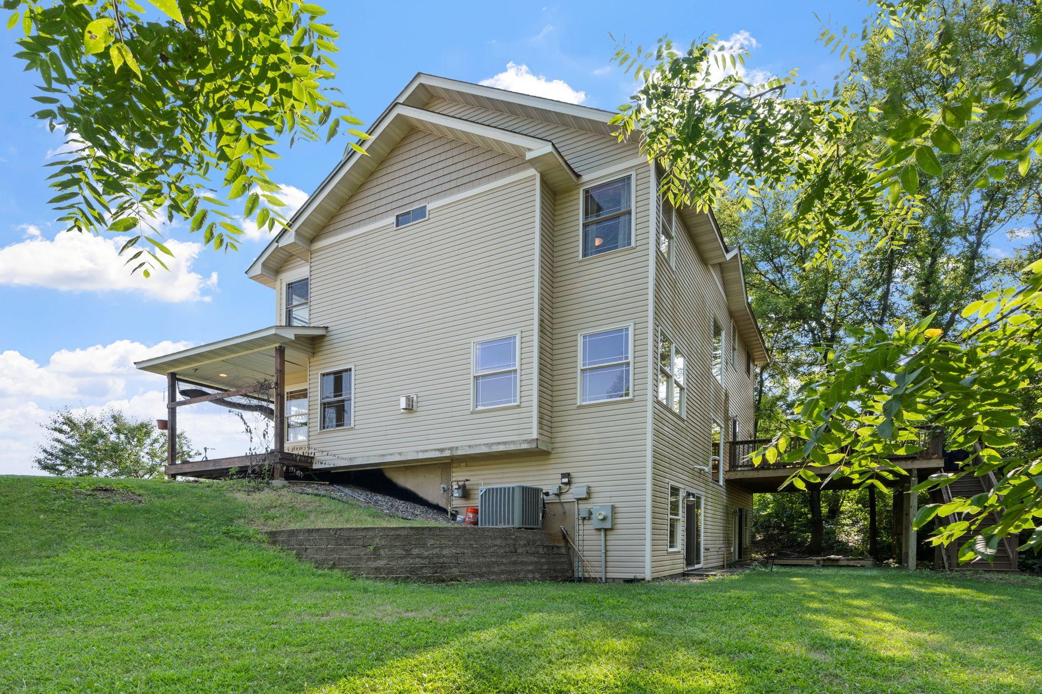 main property photo 74