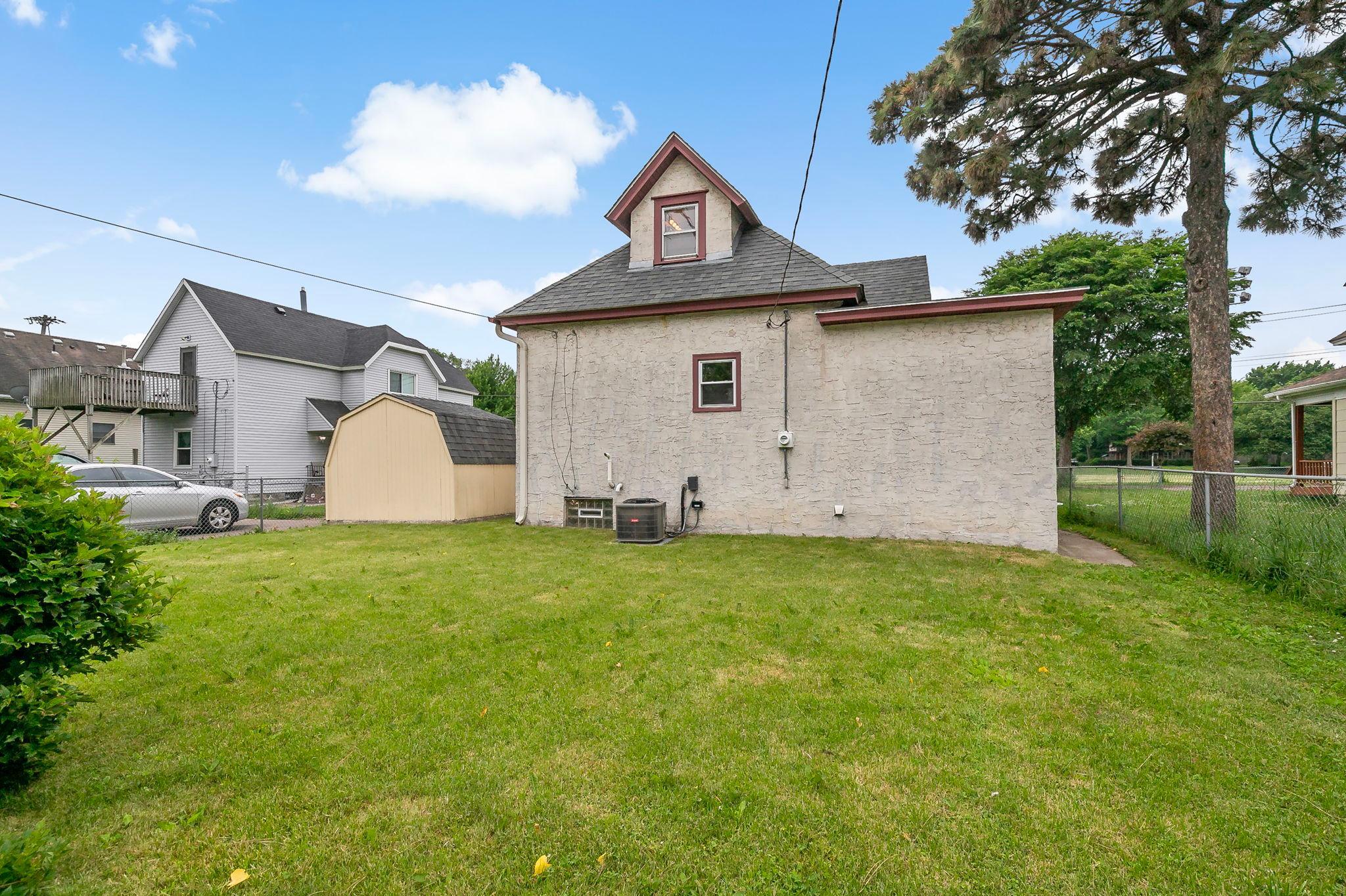 main property photo 19