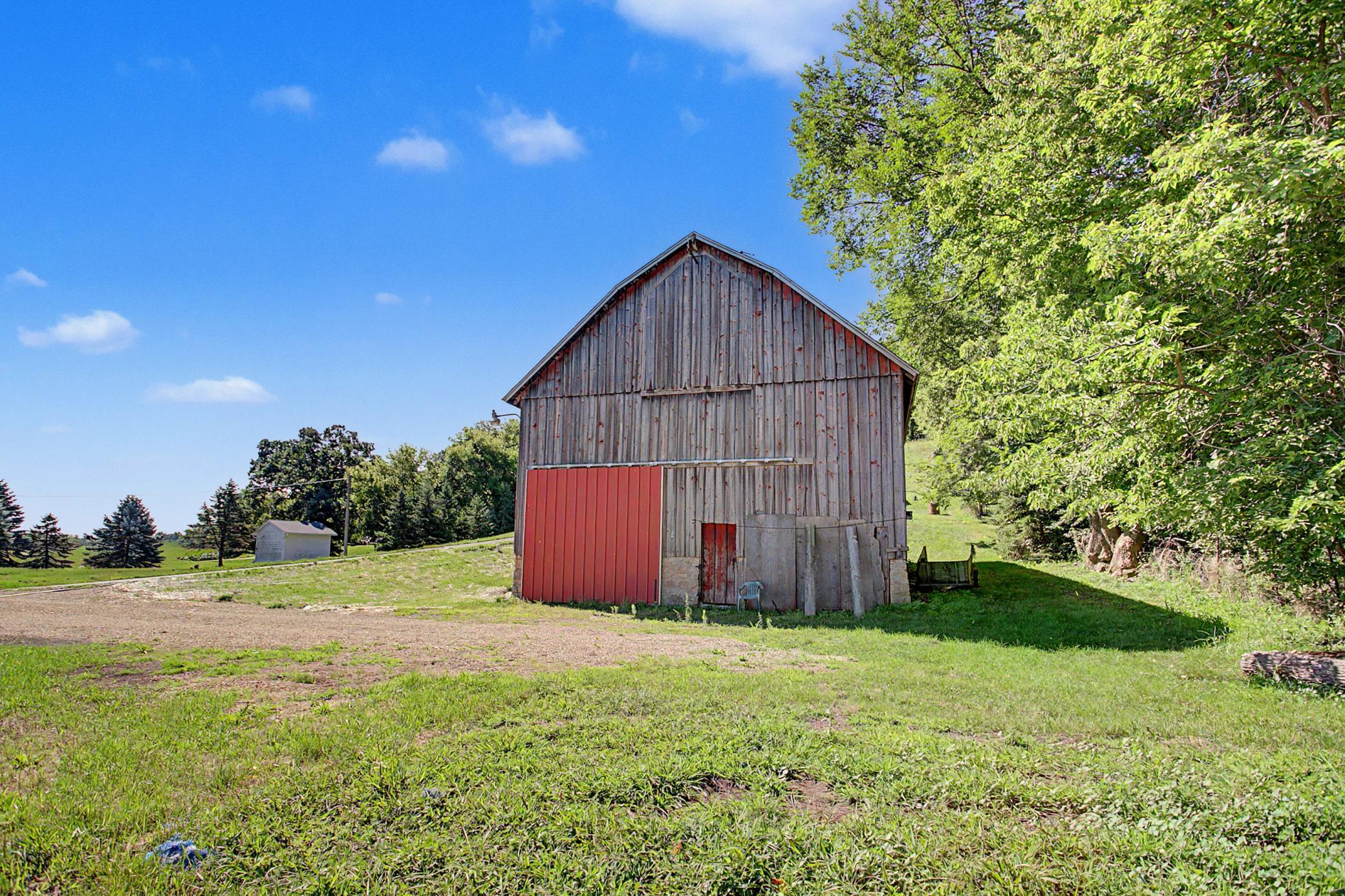 main property photo 10