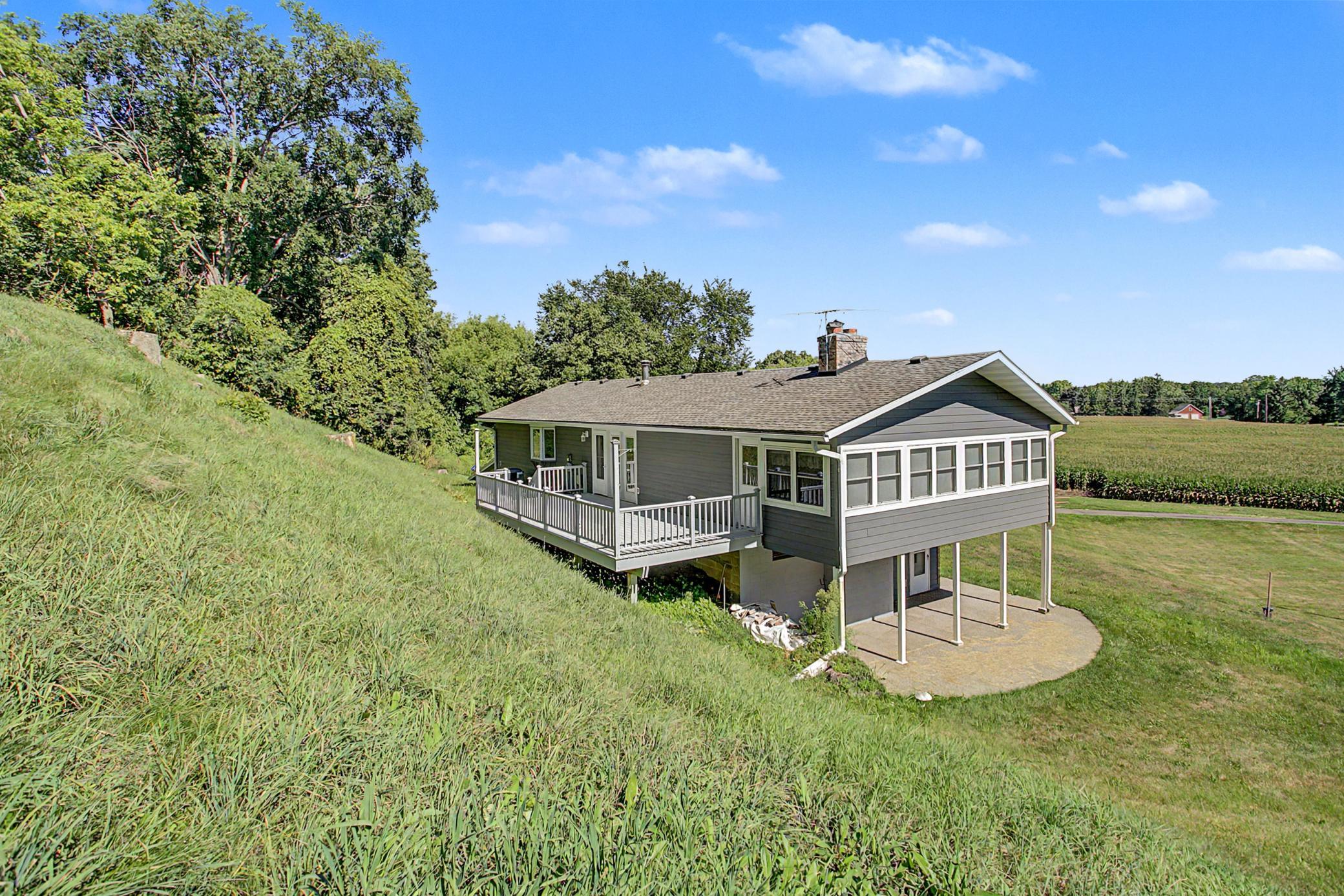 main property photo 6