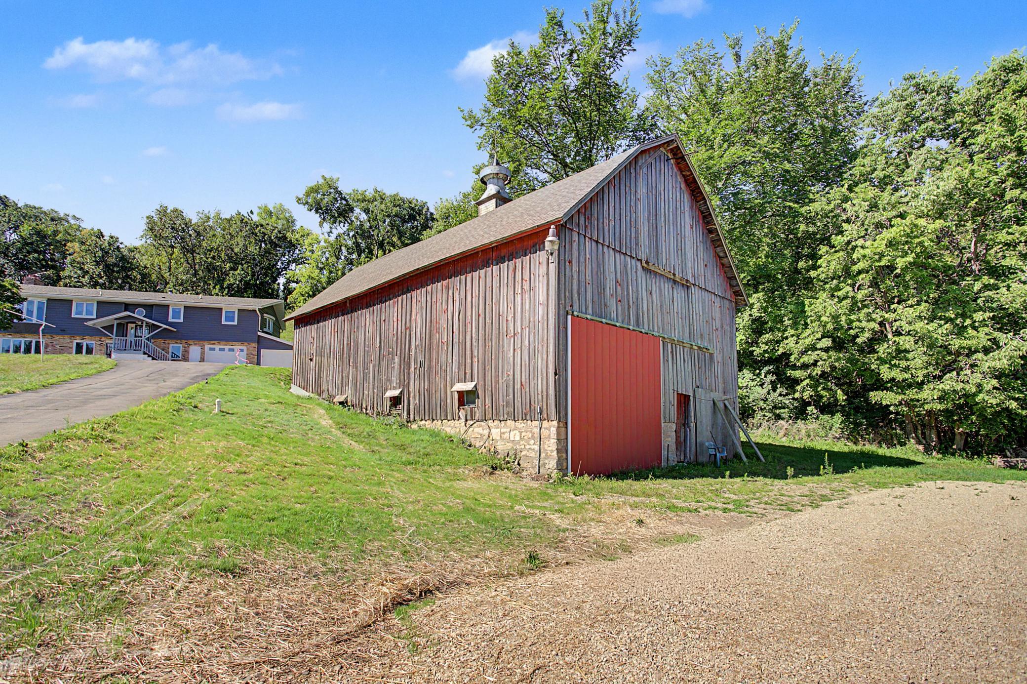 main property photo 9