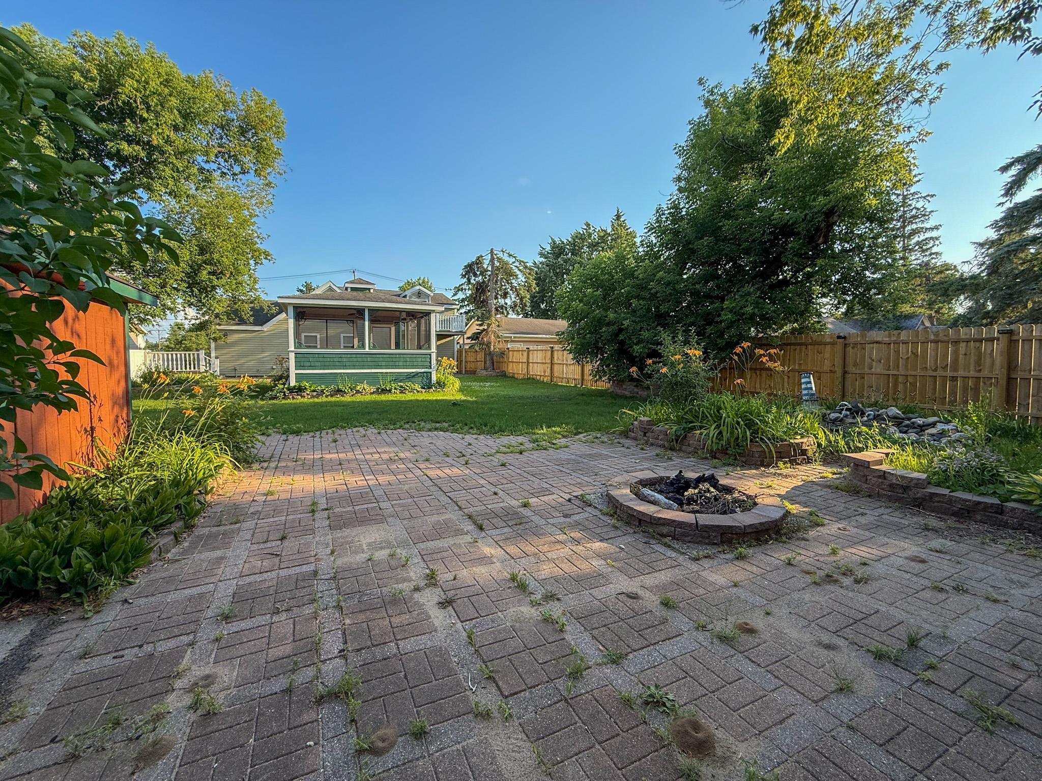 main property photo 35