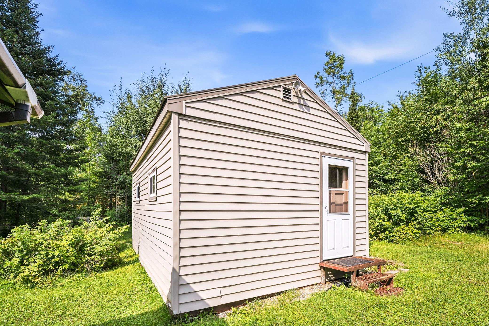 main property photo 40